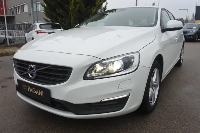 Volvo V60 V60 D3 Sport Geartronic/AHK/8FACH/NAVI/BI-XENON