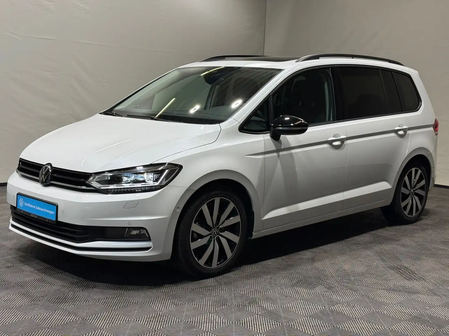 Volkswagen Touran Highline 1.5 TSI DSG Black Style | PANO Weiß - 2