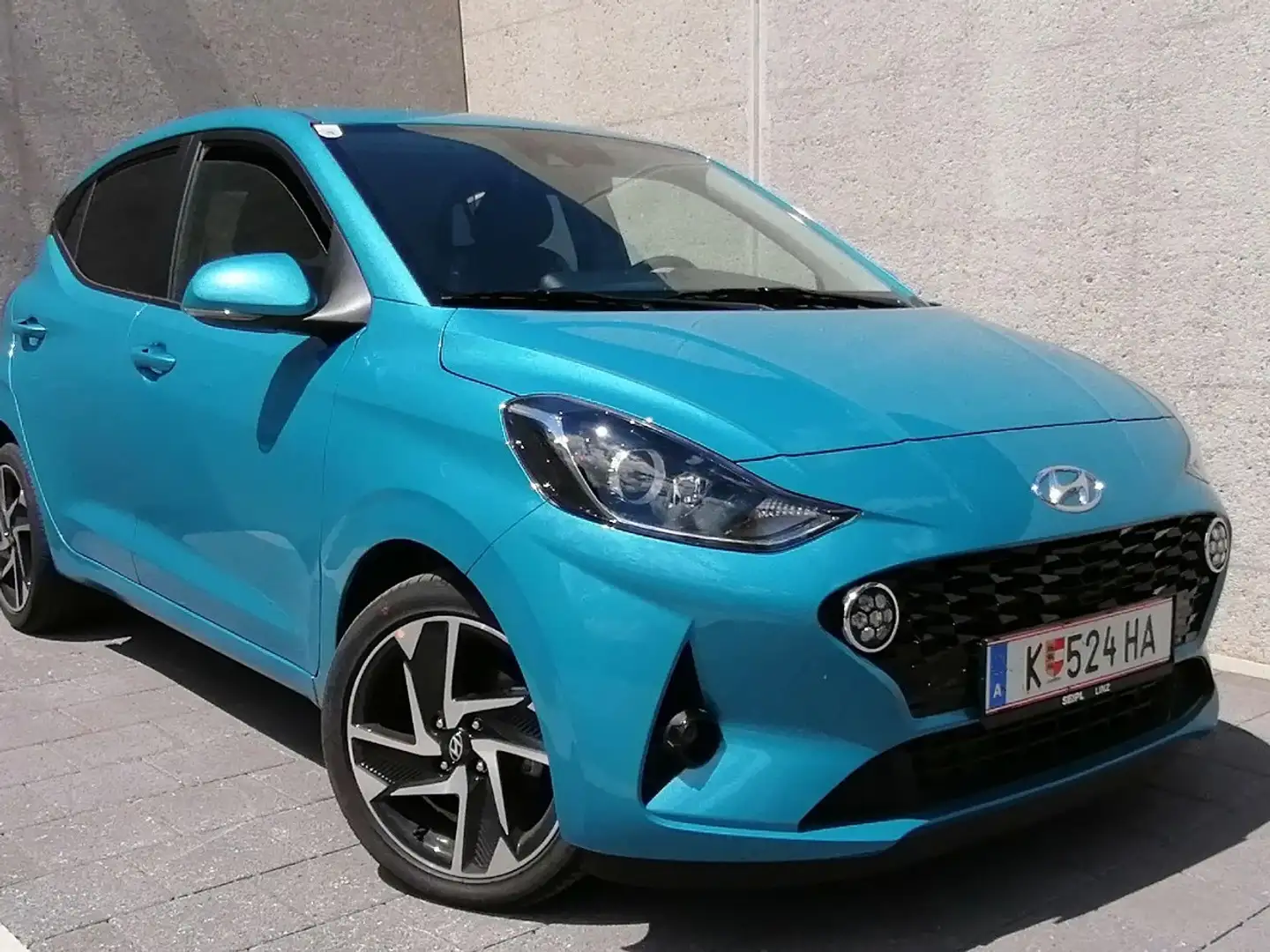 Hyundai i10 i10 1,2 Feel Good Aut.; FIN: NLHDN51EJMZ103575 Blau - 1