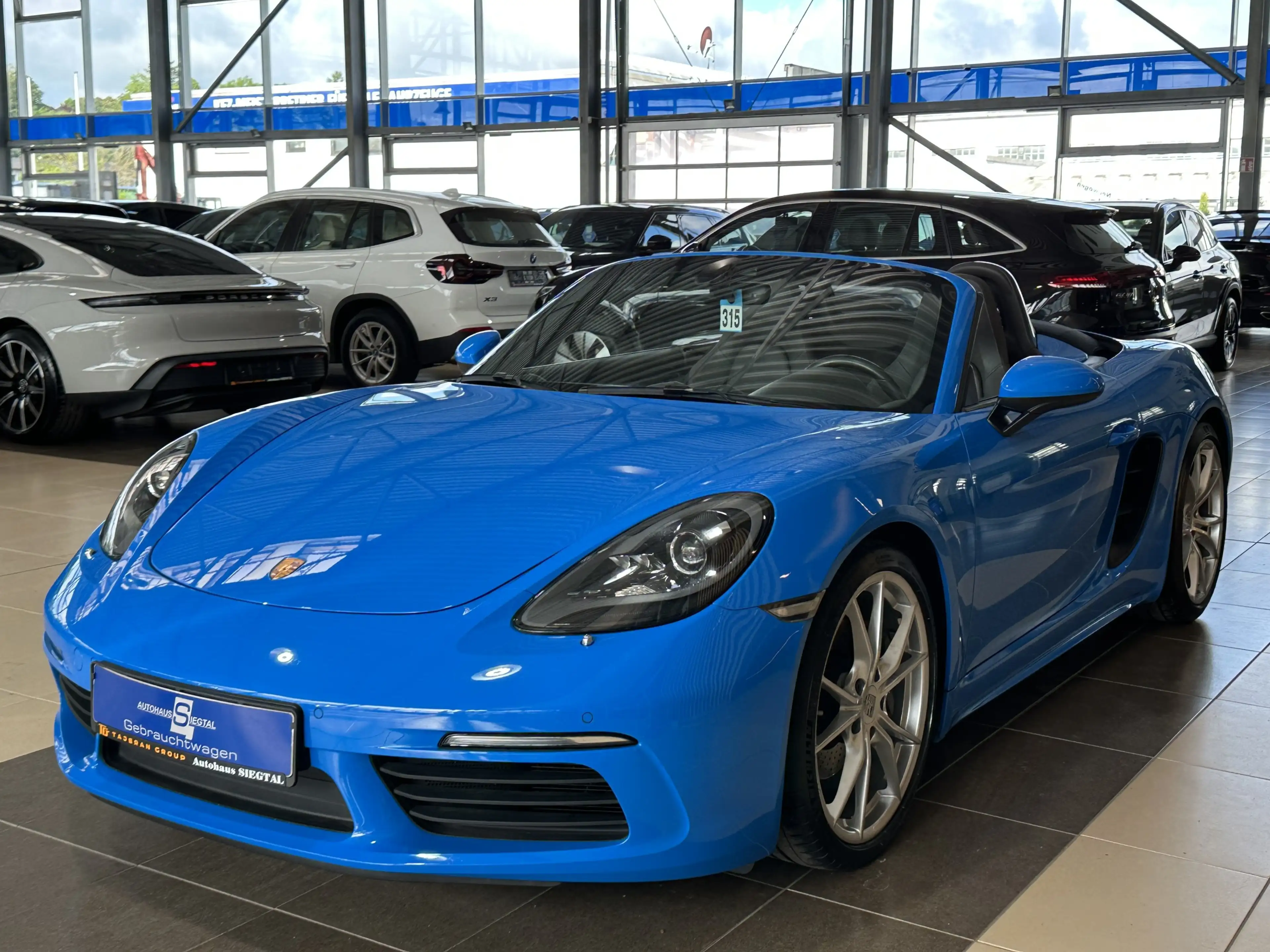 Porsche Boxster 718 Leder BOSE R.Cam Navi Sitzbelüftung — photo 3