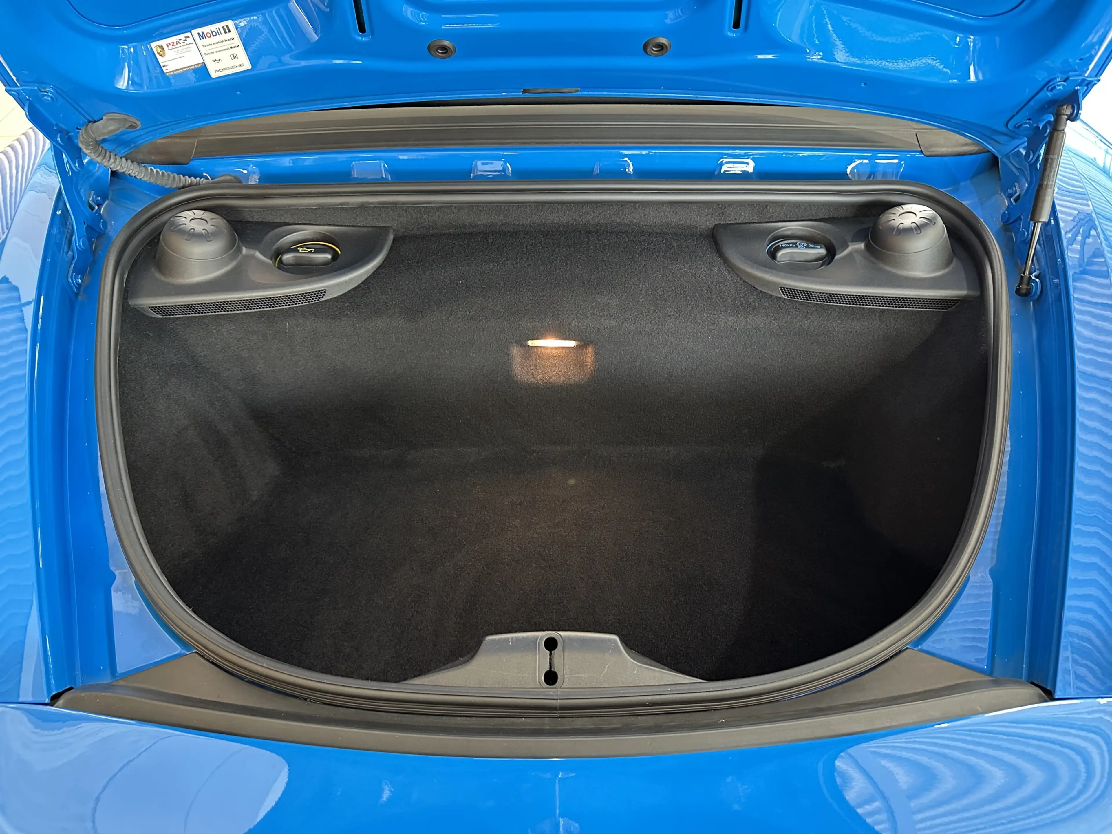Porsche Boxster 718 Leder BOSE R.Cam Navi Sitzbelüftung — photo 6