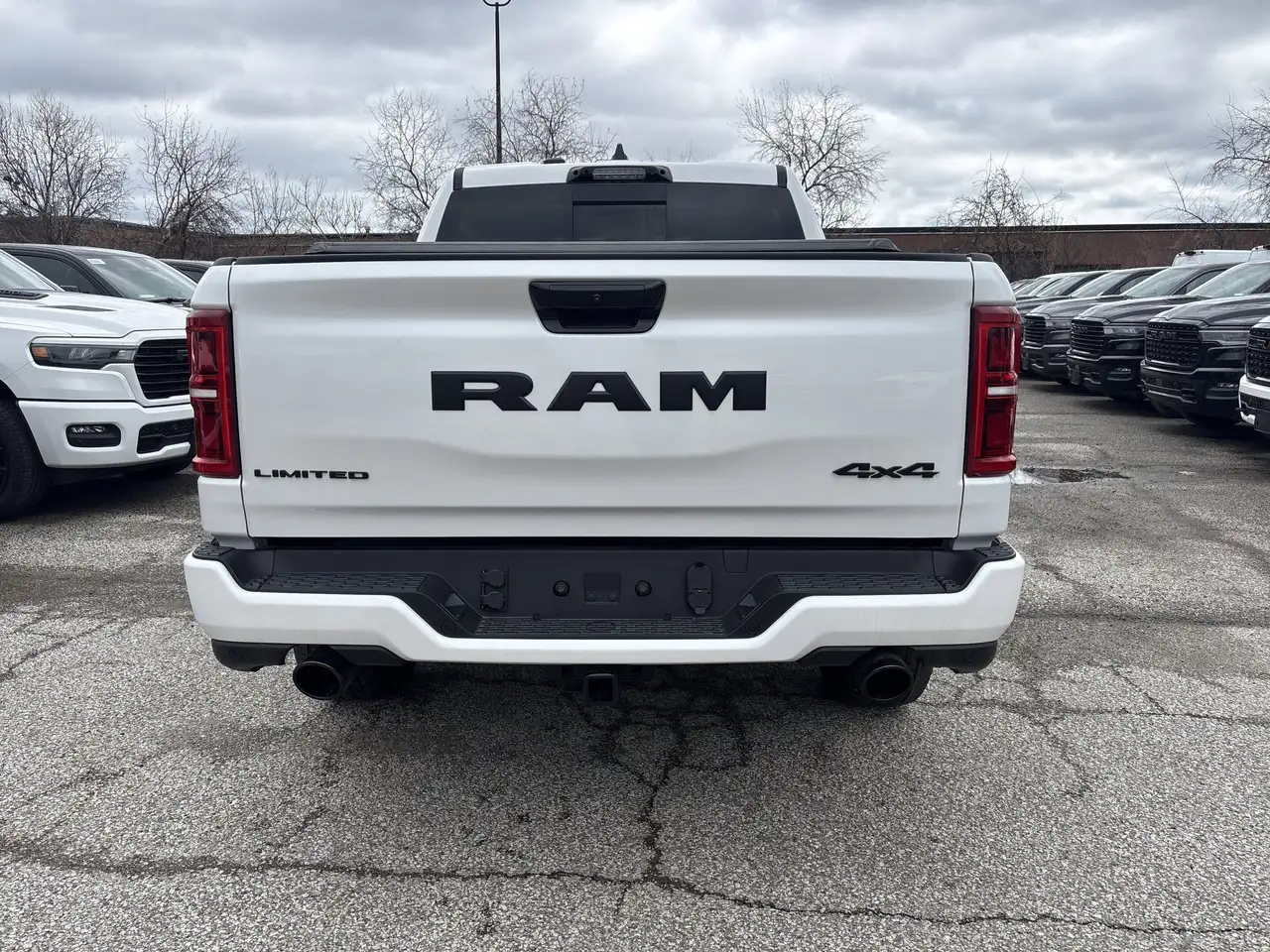 RAM 1500 снимка RAM 1500