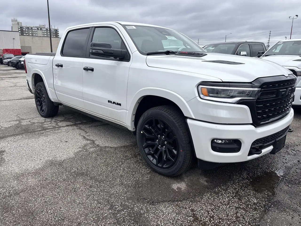 RAM 1500 снимка RAM 1500