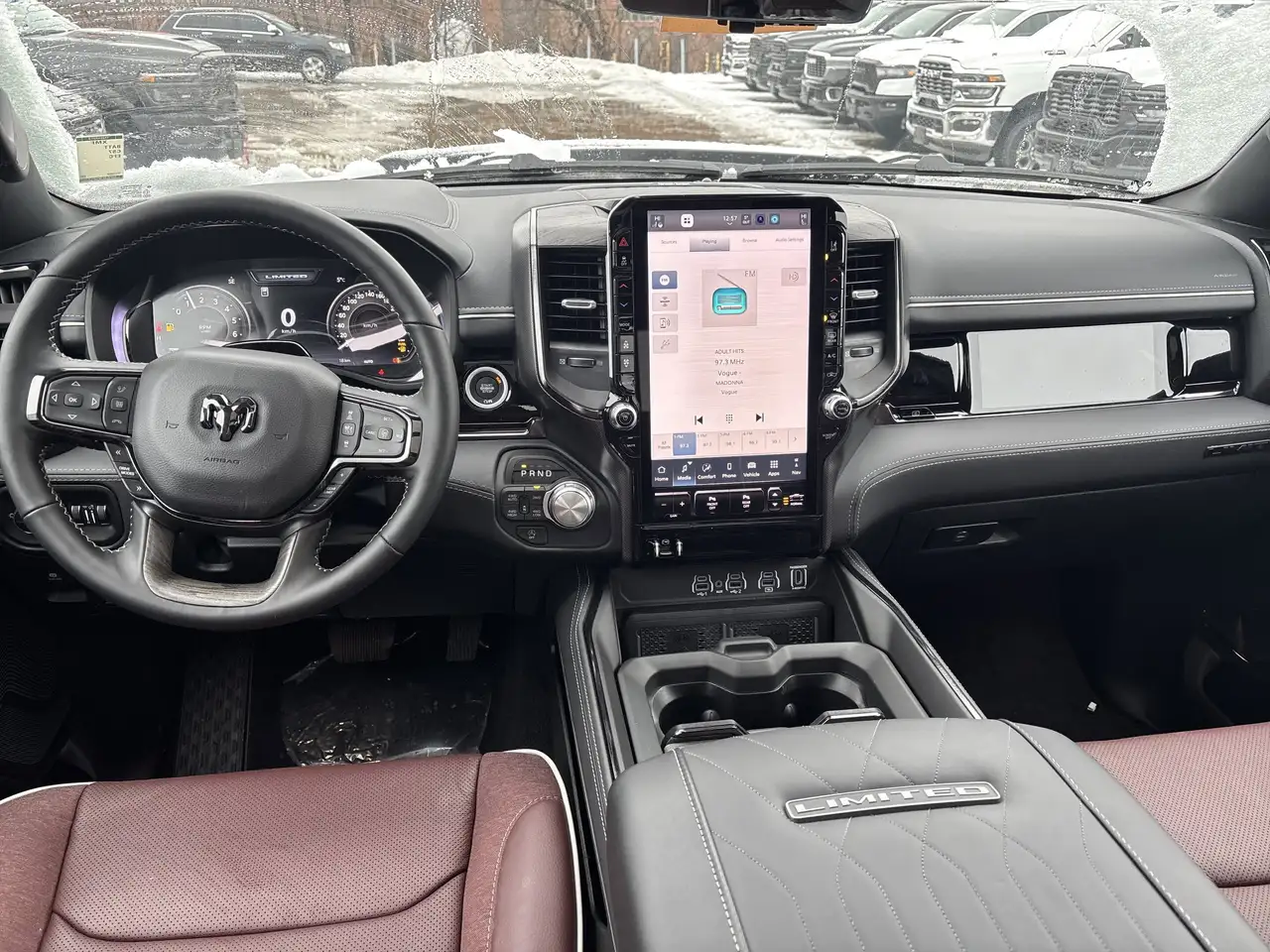 RAM 1500 снимка RAM 1500