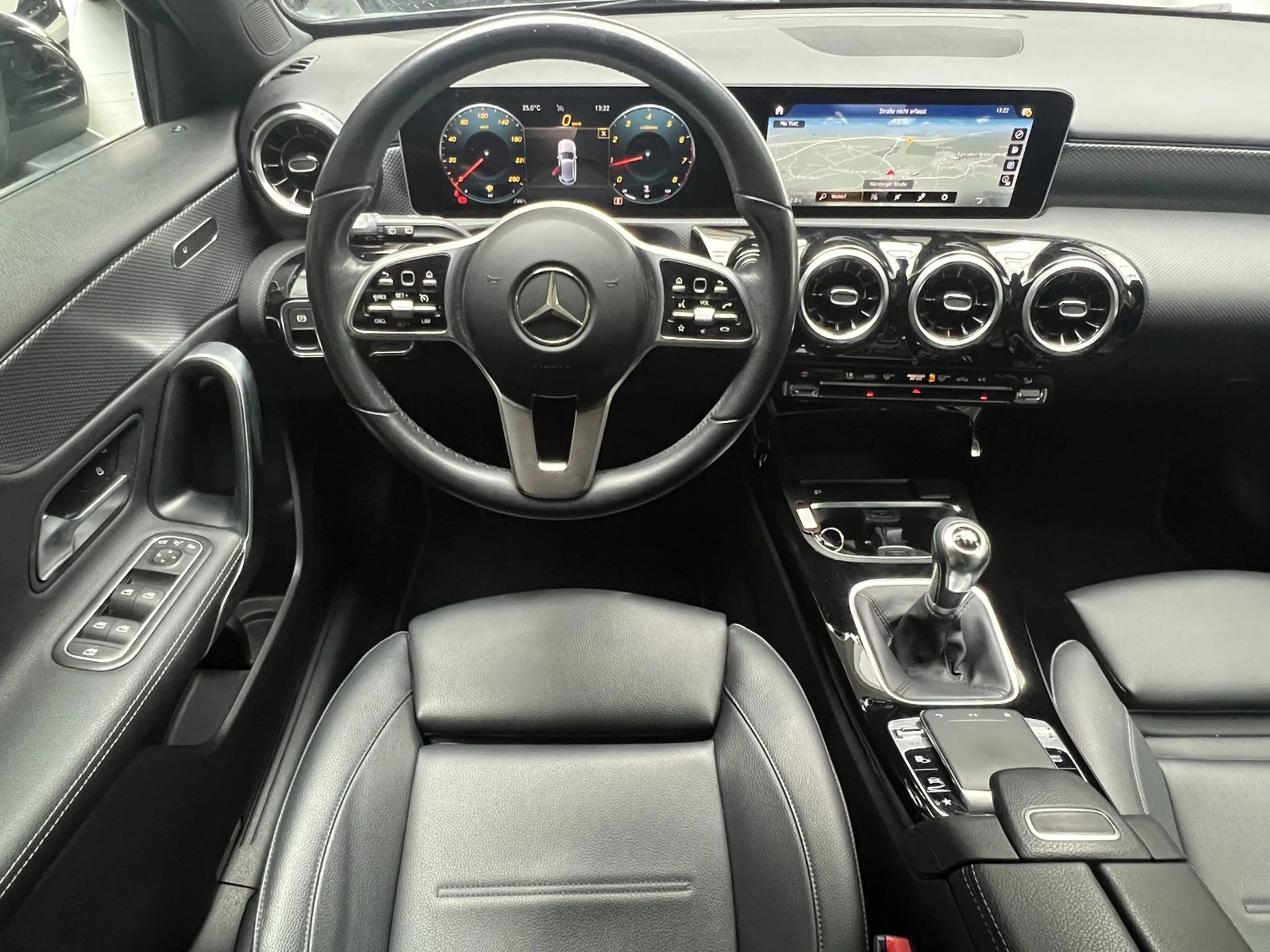 Mercedes-Benz A 200 A A 200 Progressive Navi Premium LED Sportsitze — photo 9