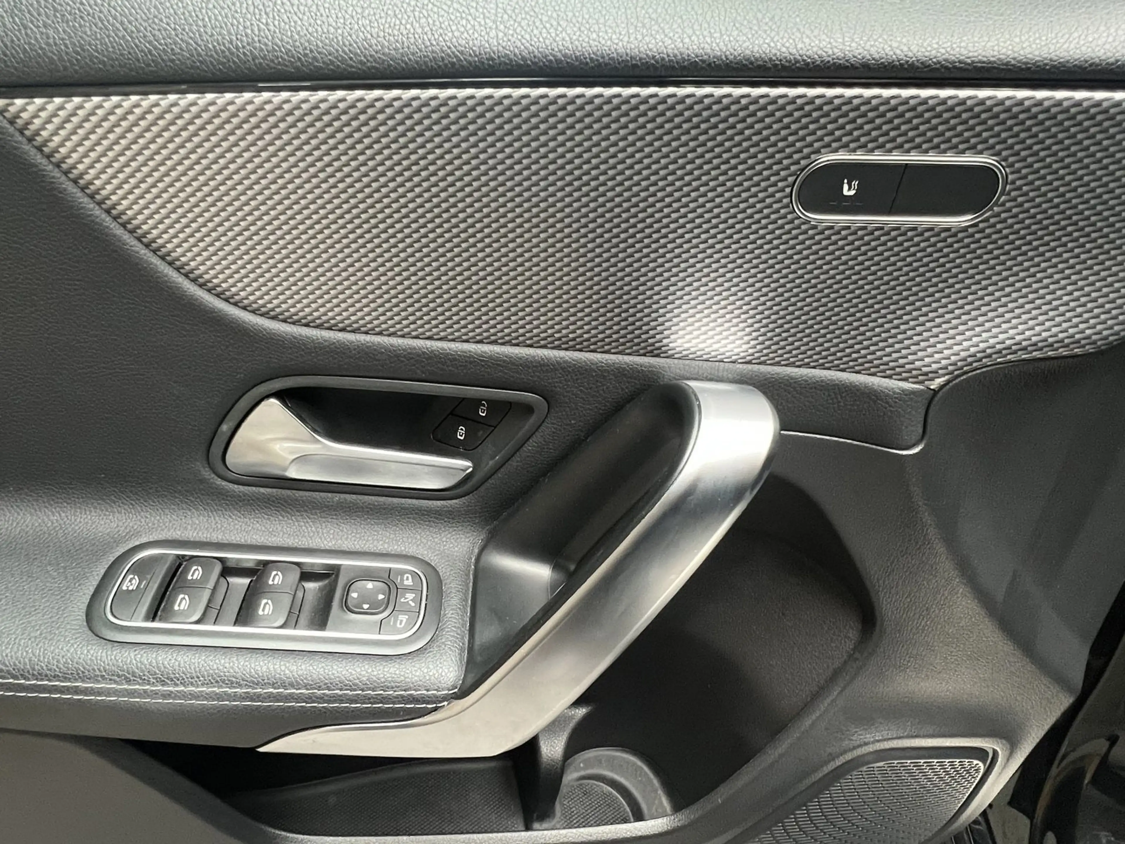 Mercedes-Benz A 200 A A 200 Progressive Navi Premium LED Sportsitze — photo 12