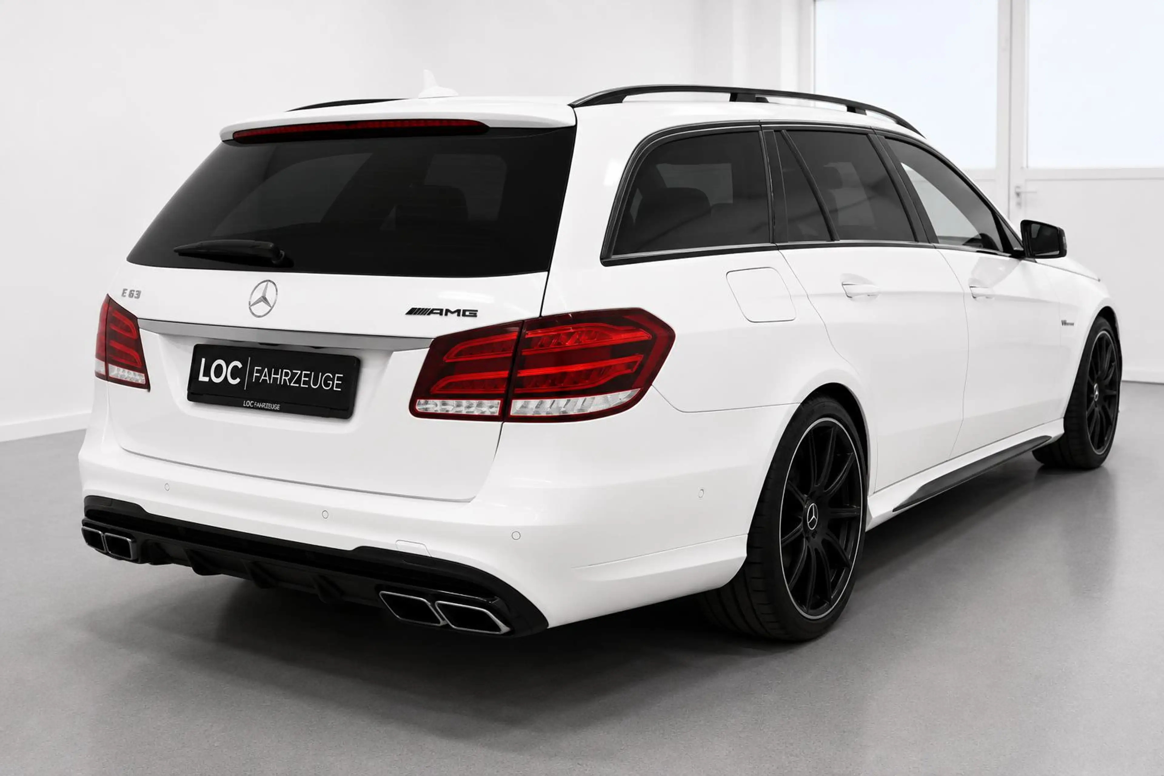 Mercedes-Benz E 63 AMG E 63 AMG T 4Matic AMG *Night+Driver+Pano* — photo 5
