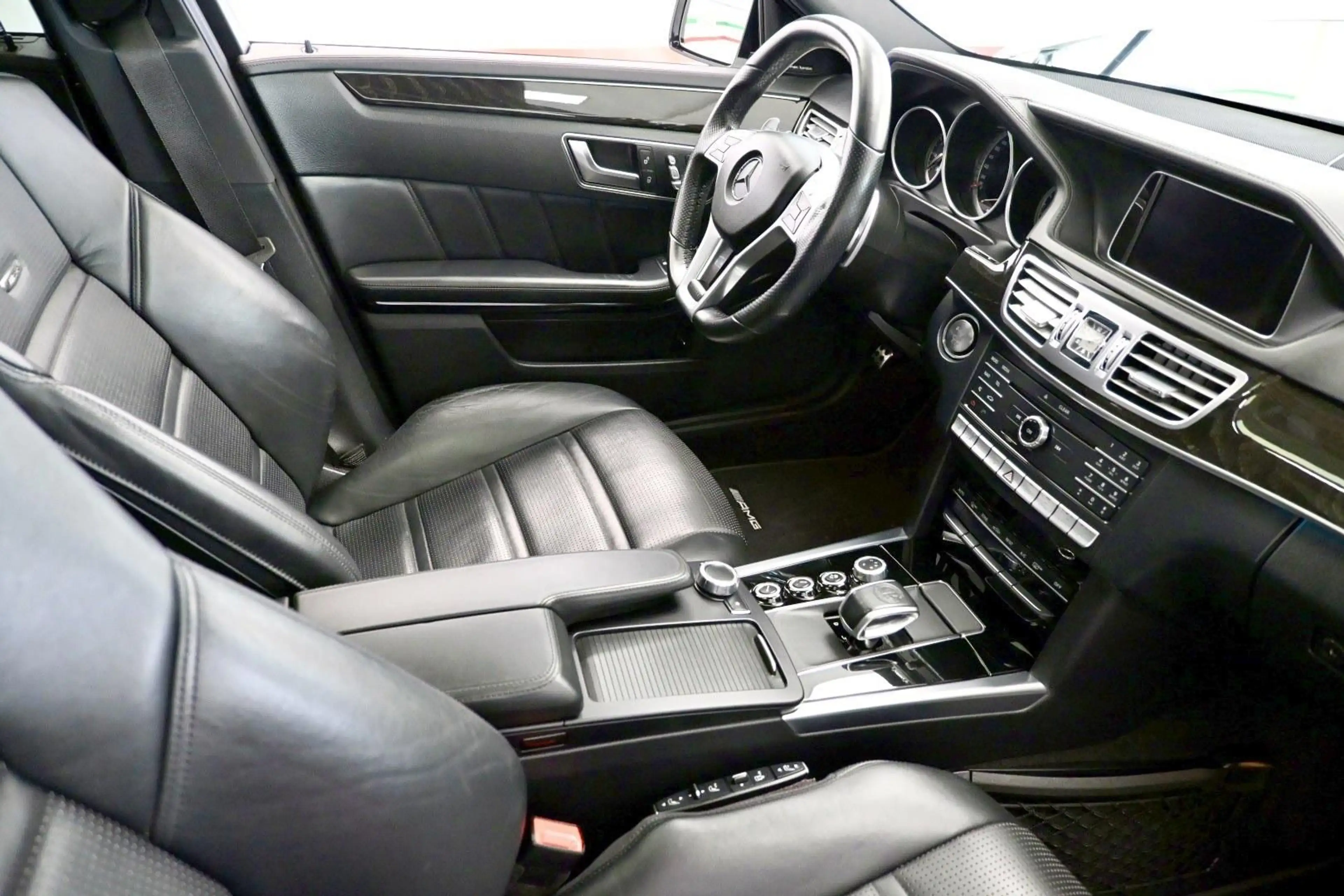 Mercedes-Benz E 63 AMG E 63 AMG T 4Matic AMG *Night+Driver+Pano* — photo 13