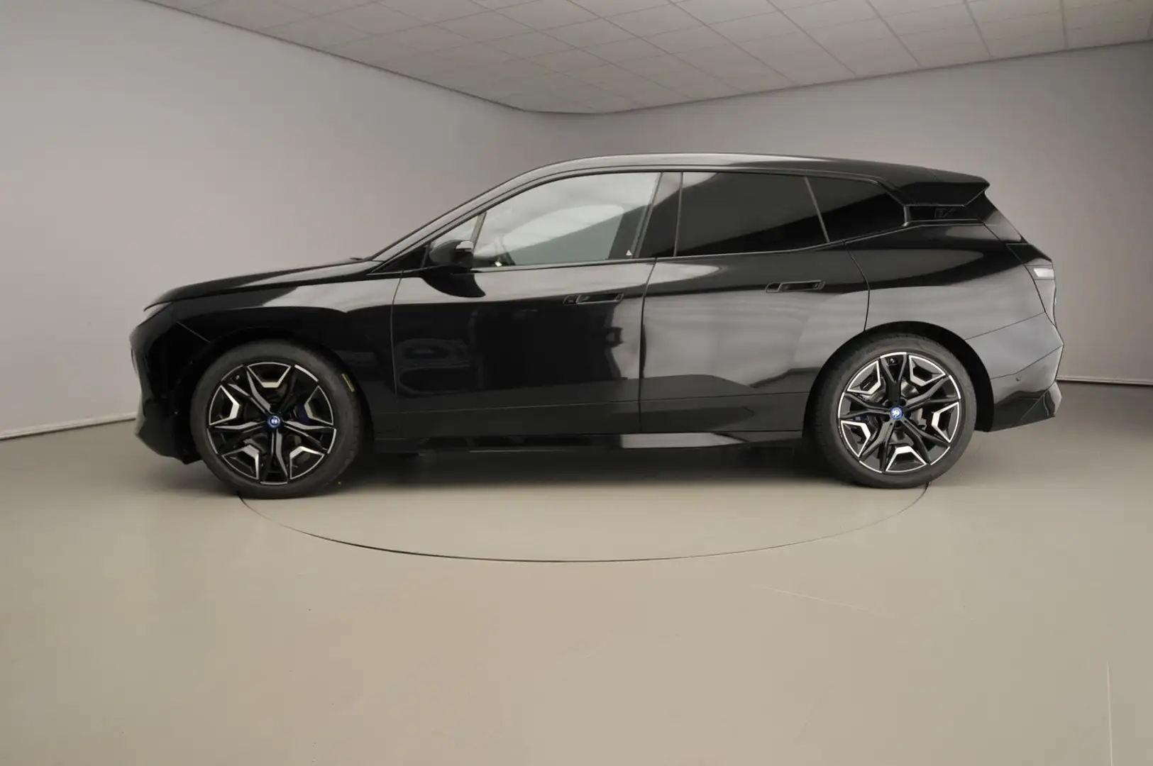 BMW iX xDrive50 | Sportpakket | Laserlicht | Navigatie | Zwart - 2
