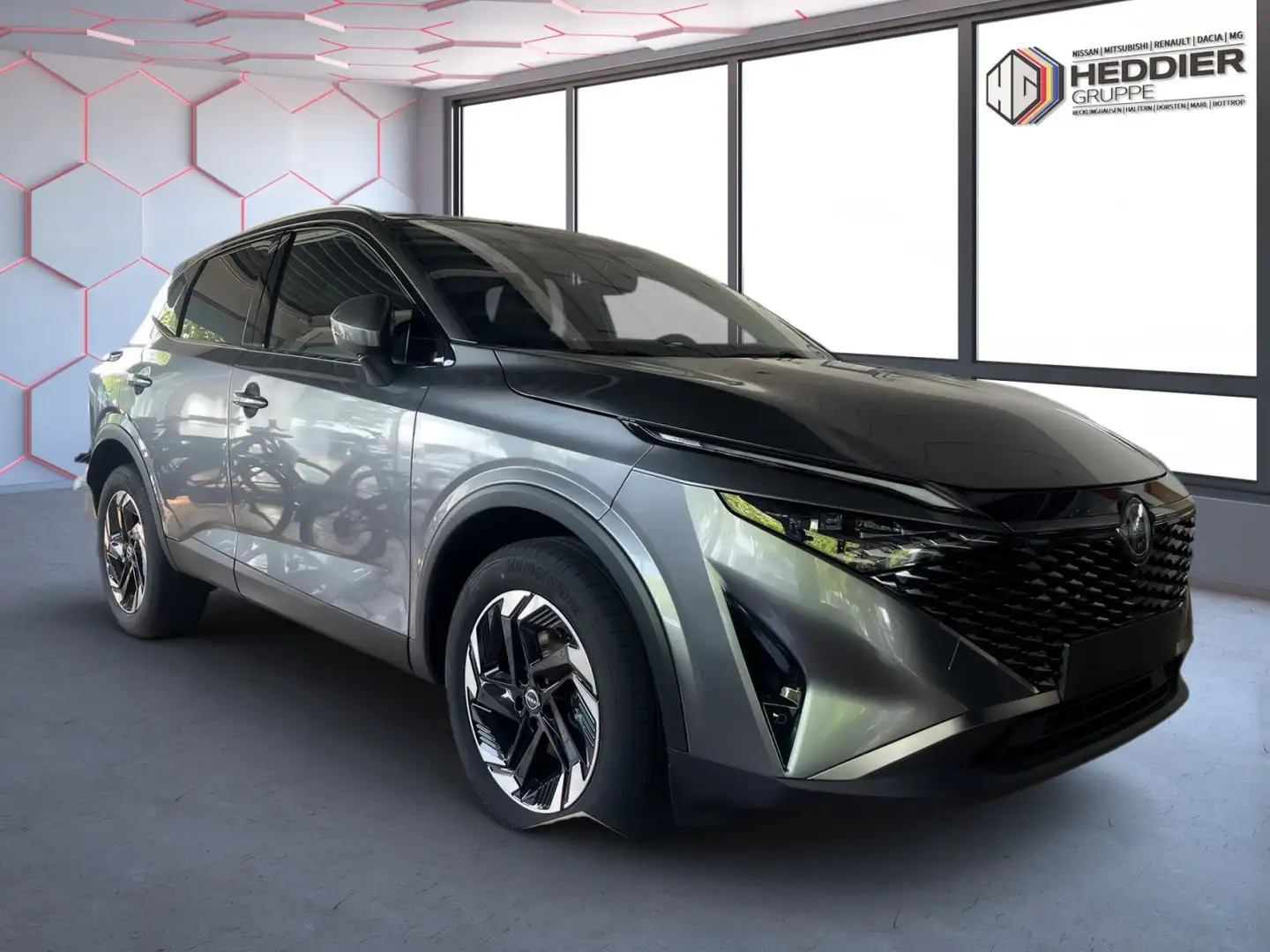 Nissan Qashqai N-Connecta *360Kamera*Navi*Winterpaket* Grau - 2