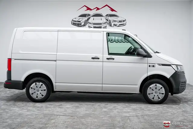 Volkswagen Transporter view 12