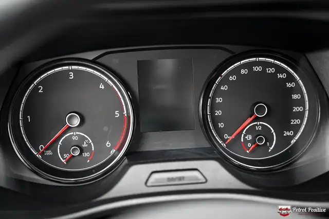 Volkswagen Transporter view 29