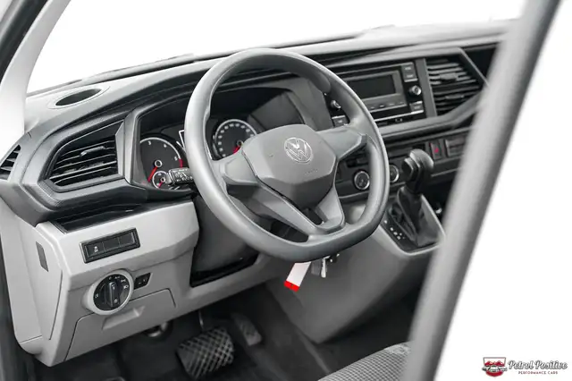 Volkswagen Transporter view 25