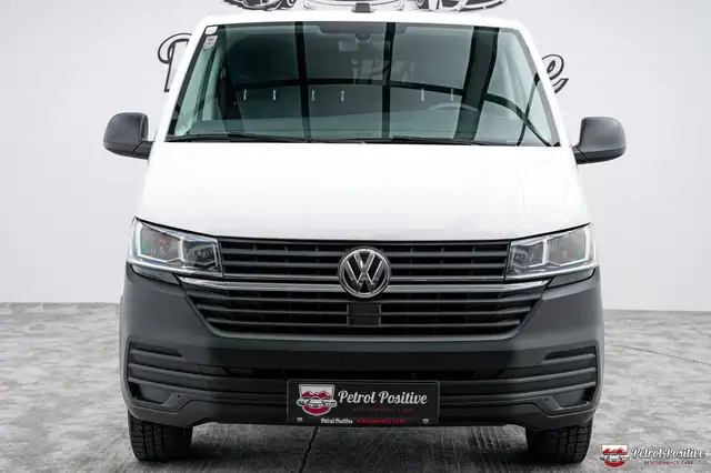 Volkswagen Transporter view 6