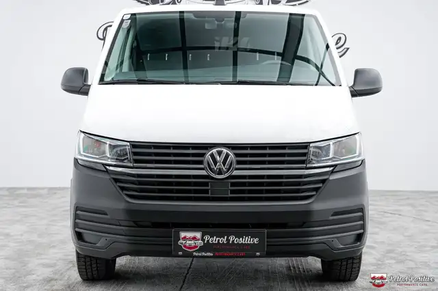 Volkswagen Transporter view 7