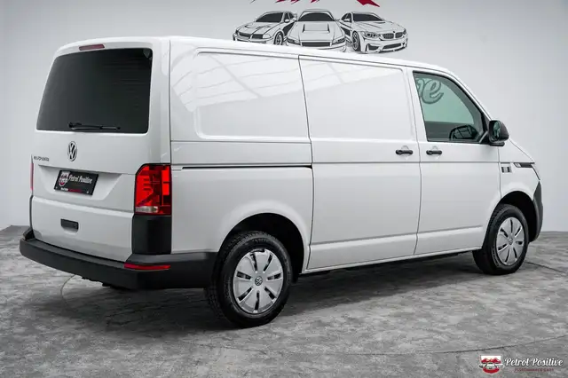 Volkswagen Transporter view 14