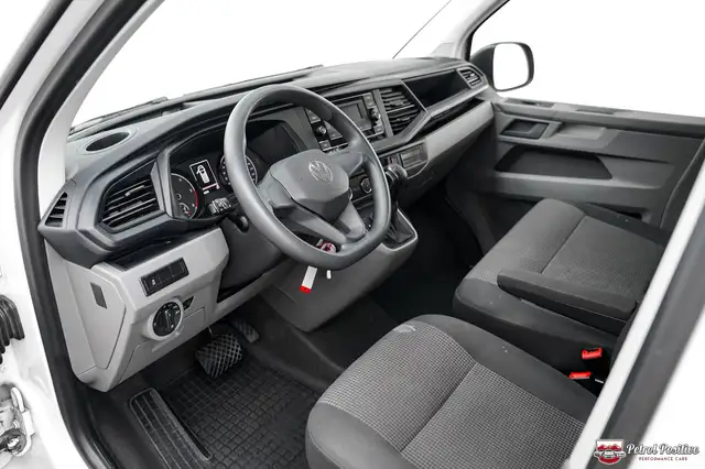 Volkswagen Transporter view 22
