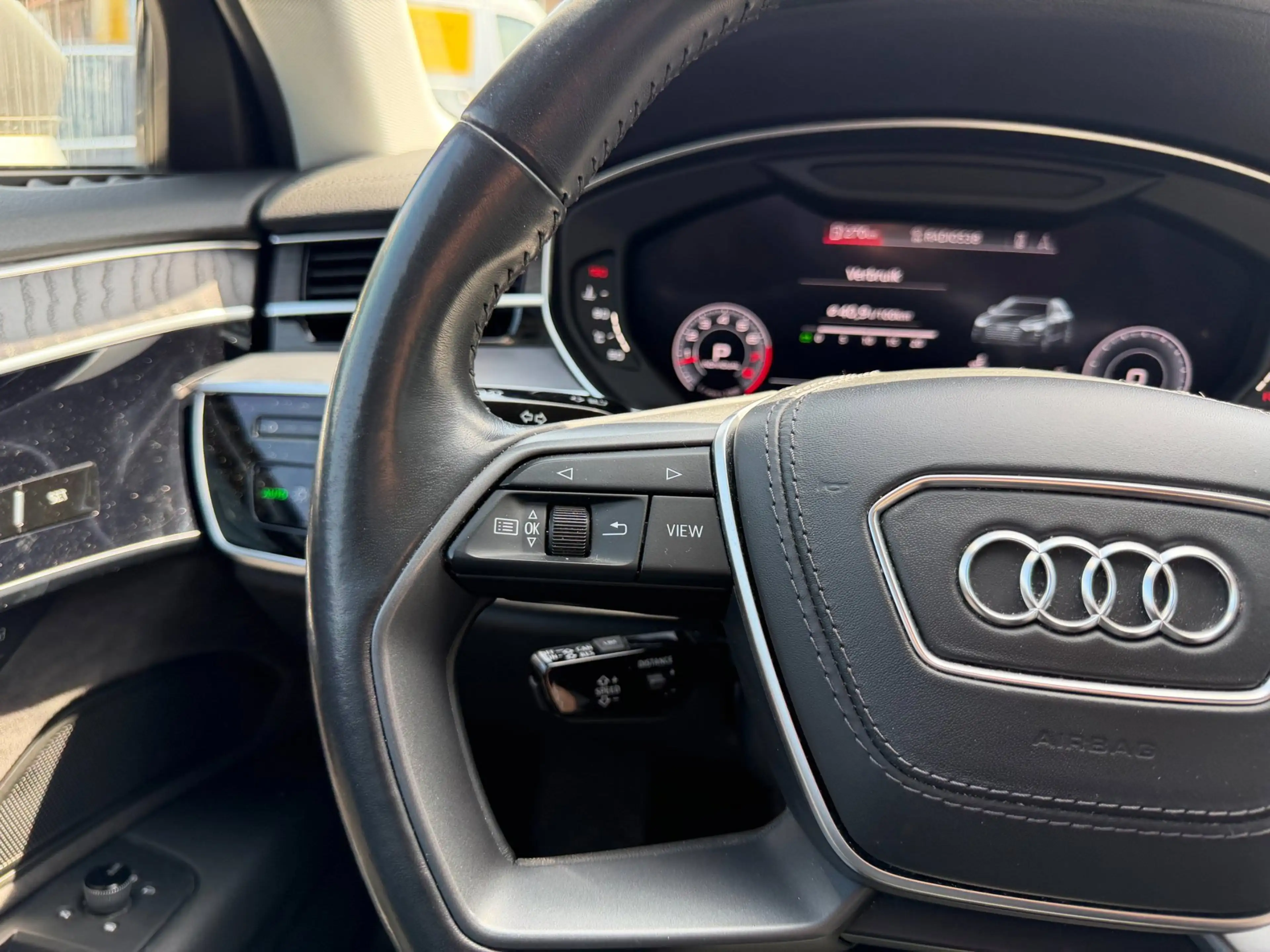 Audi A8 55 TFSI quattro Pro Line Plus — photo 12