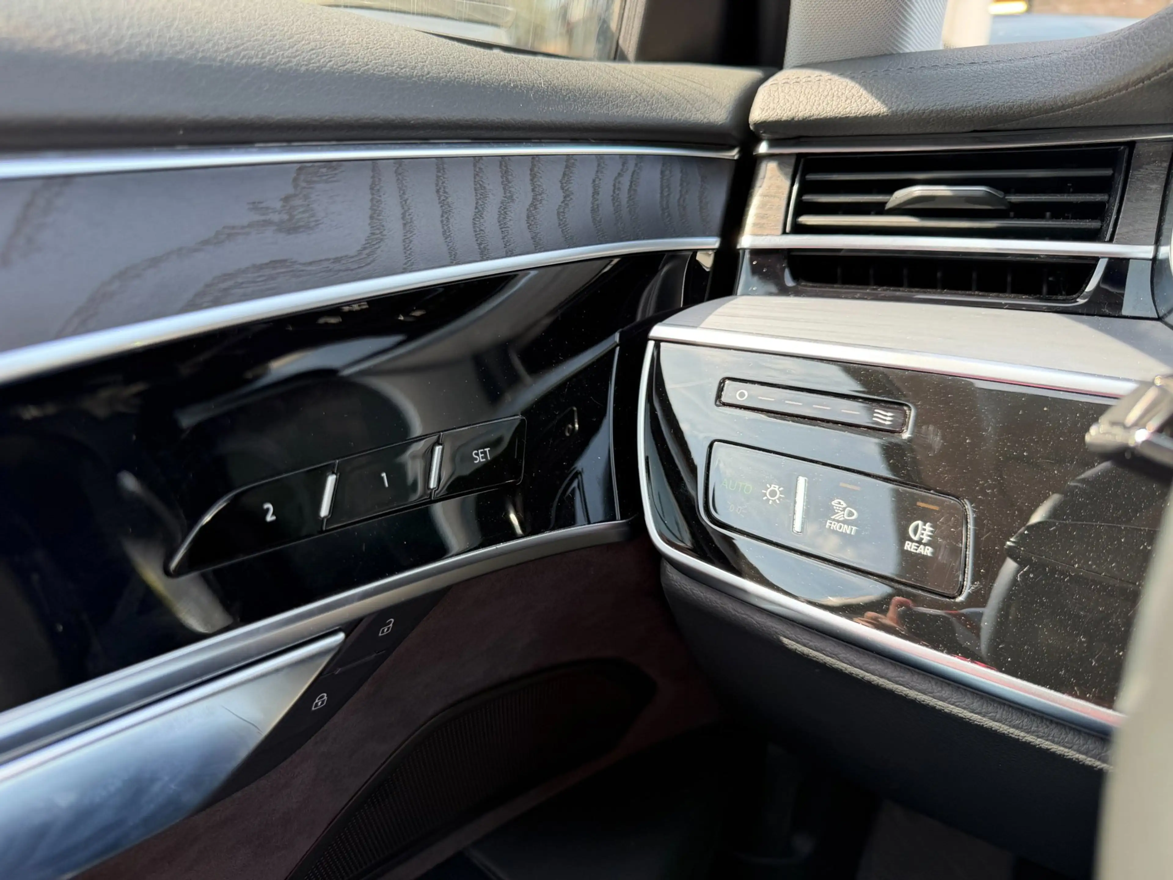 Audi A8 55 TFSI quattro Pro Line Plus — photo 15