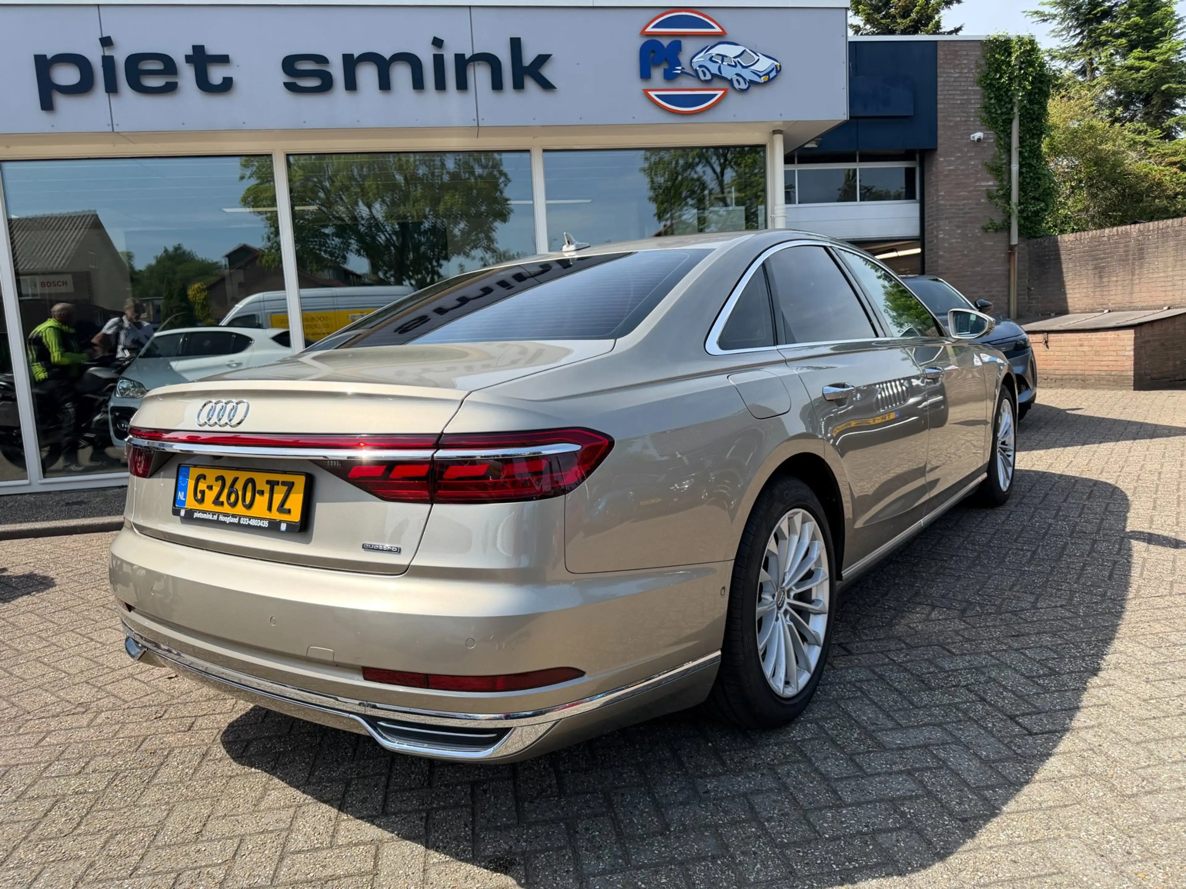 Audi A8 55 TFSI quattro Pro Line Plus — photo 27