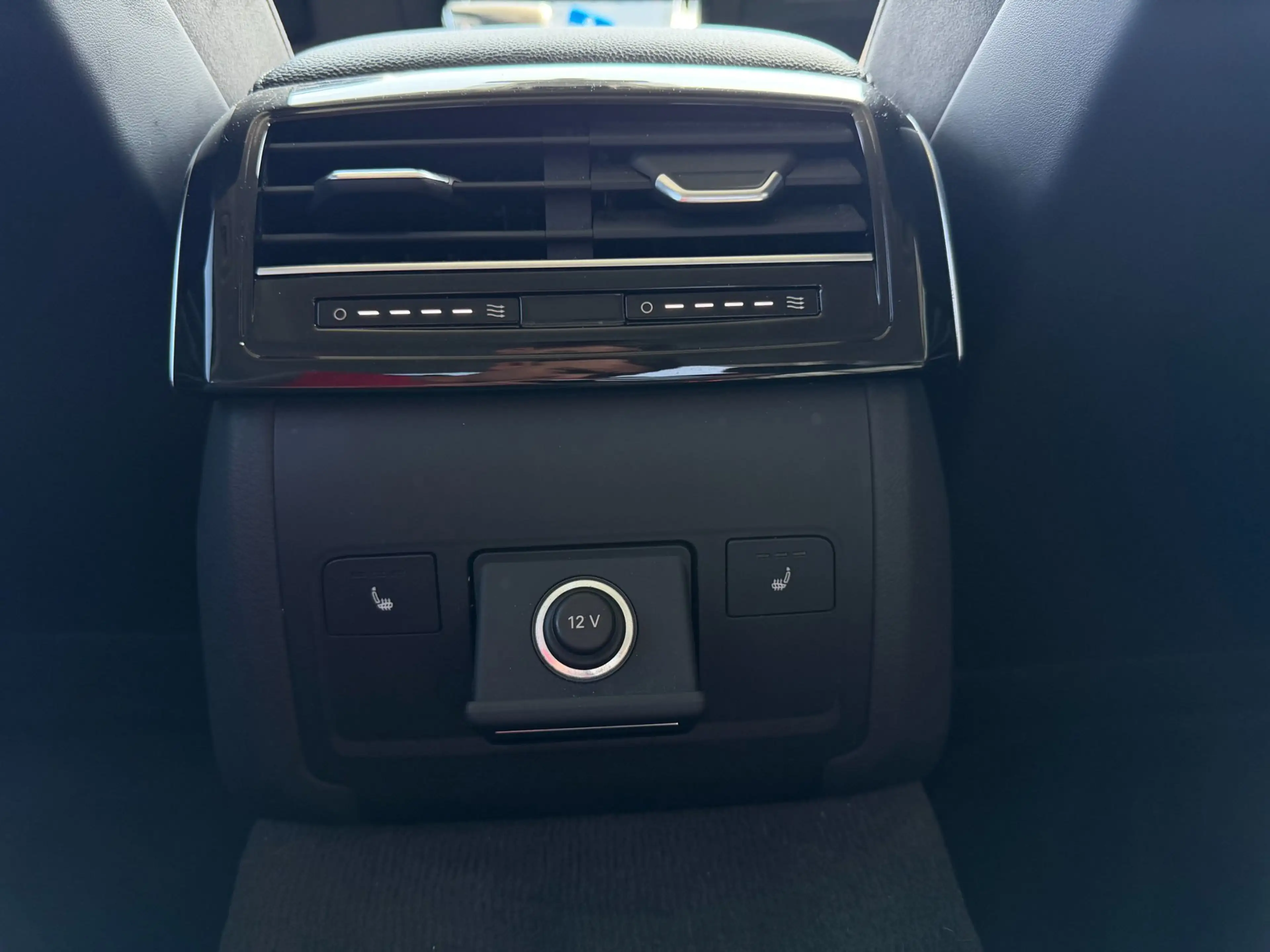 Audi A8 55 TFSI quattro Pro Line Plus — photo 8