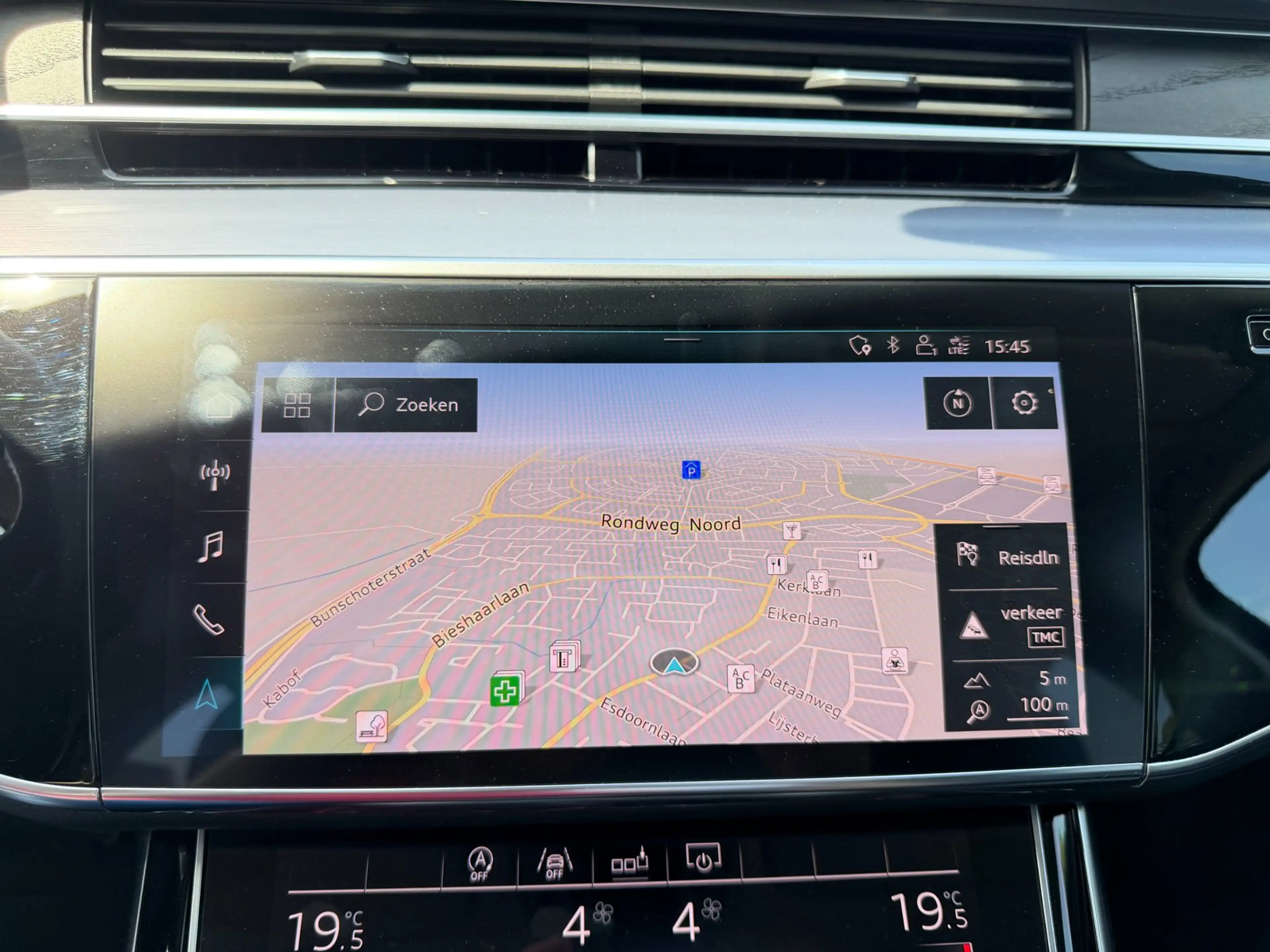 Audi A8 55 TFSI quattro Pro Line Plus — photo 21