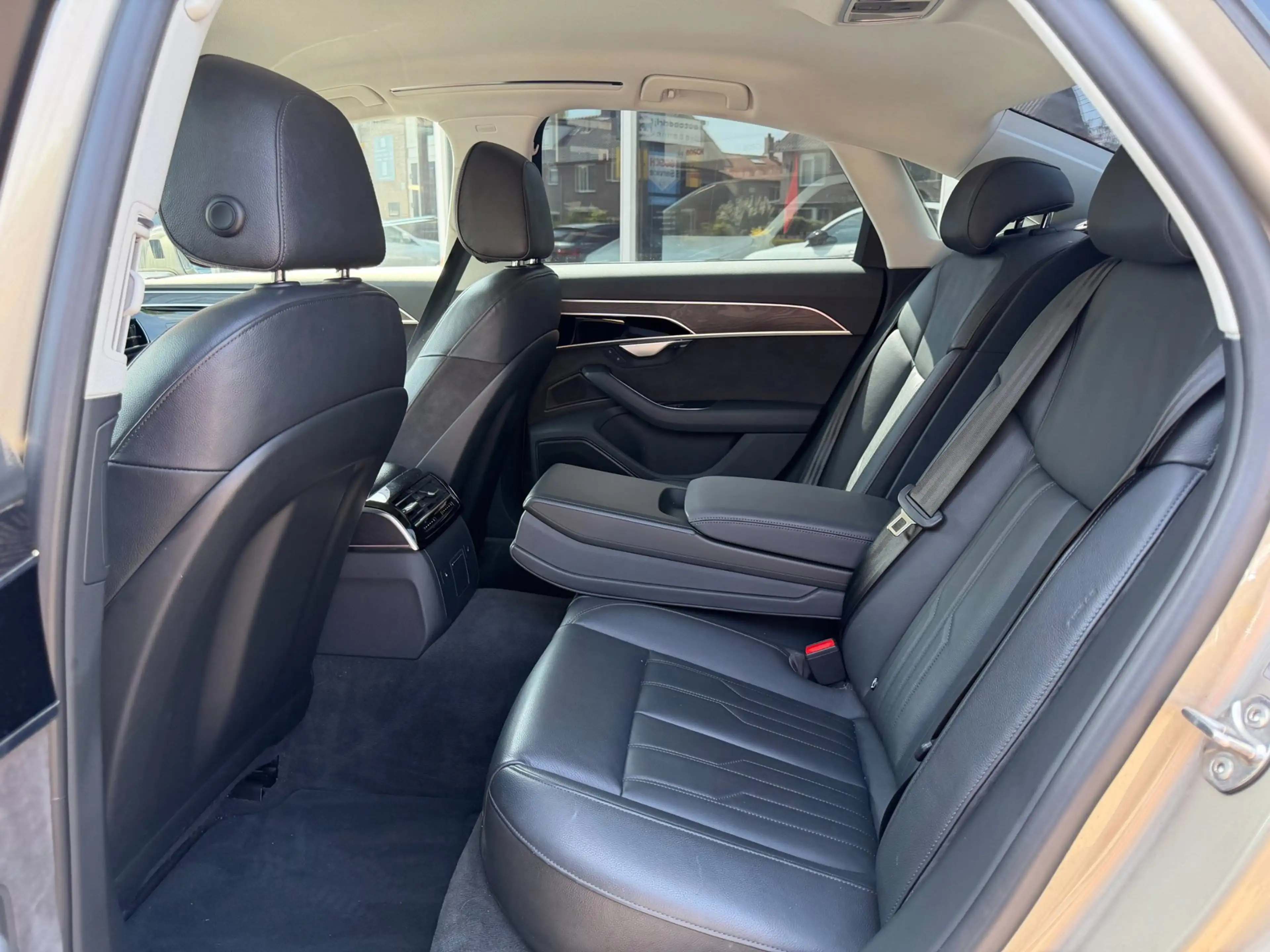 Audi A8 55 TFSI quattro Pro Line Plus — photo 7