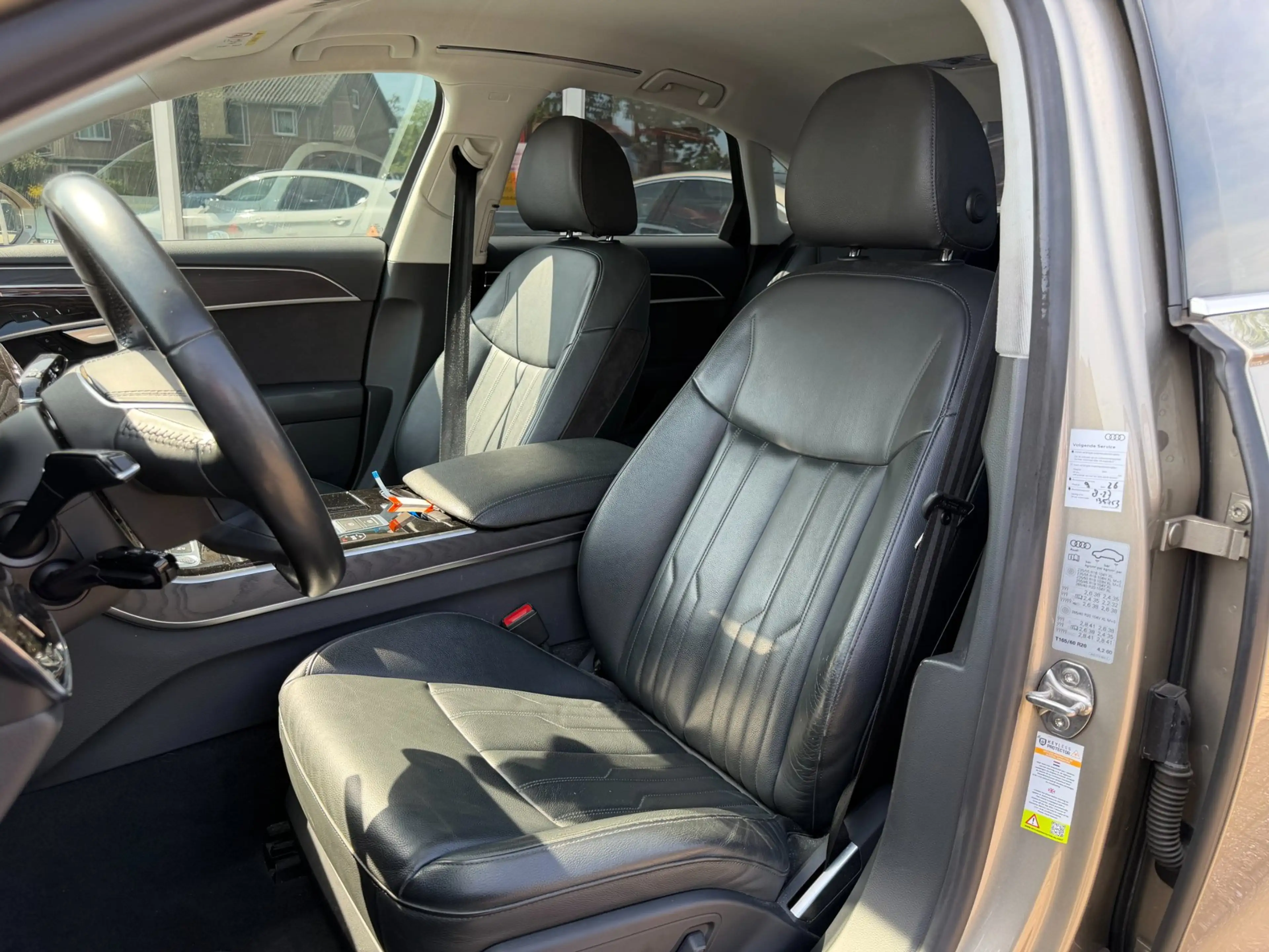 Audi A8 55 TFSI quattro Pro Line Plus — photo 6