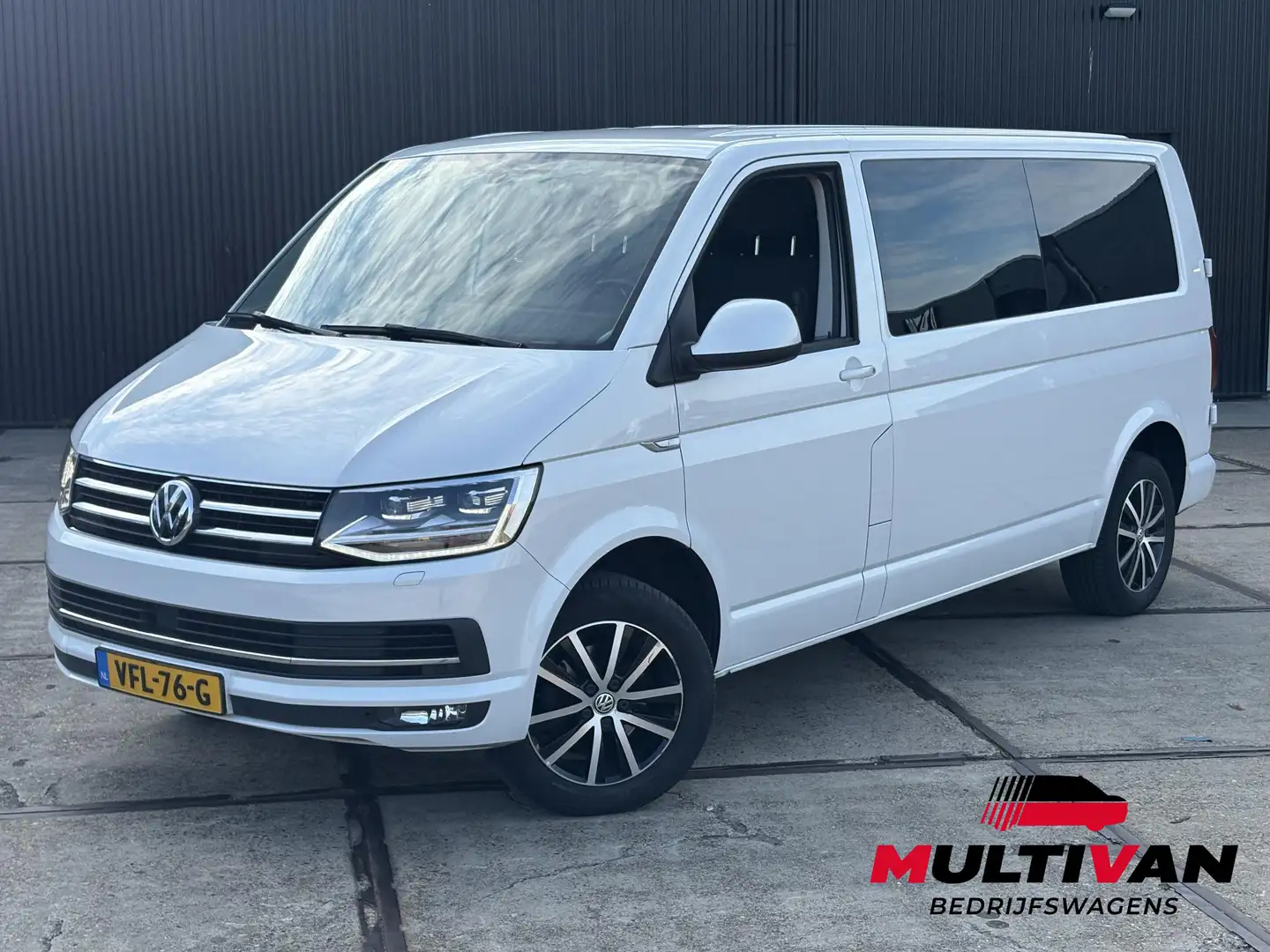 Volkswagen T6 Transporter 2.0 TDI L2H1 DC Highline | MARGE / GEEN BTW | Adap Blanc - 1