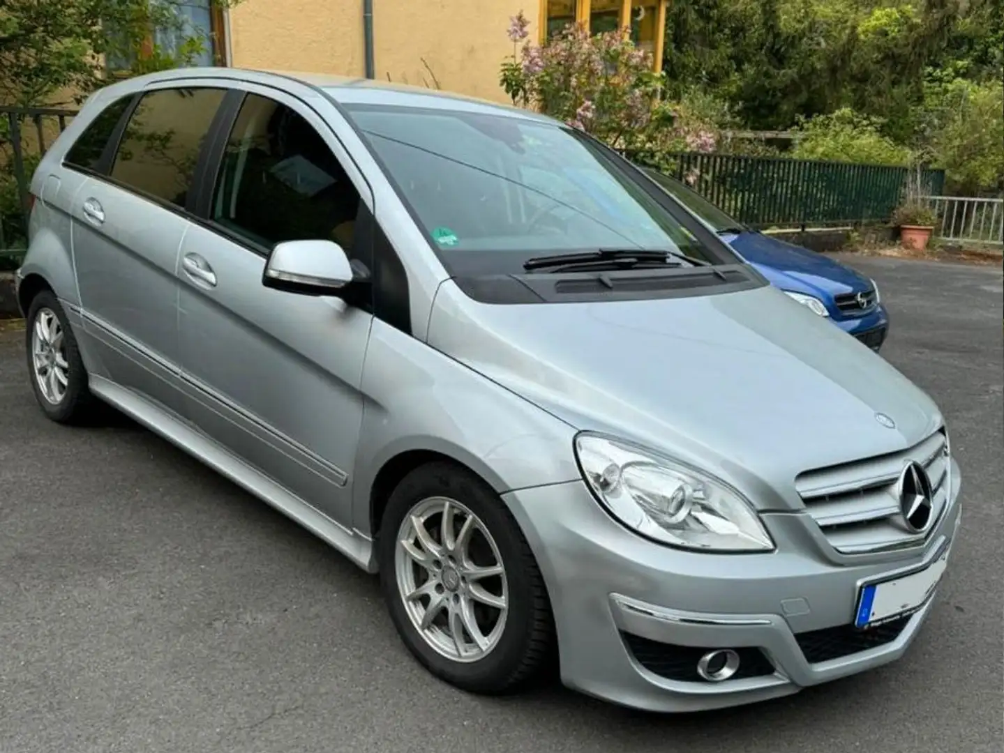 Mercedes-Benz B 180 CDI*Automatik*Tüv* Inspektion * Garantie** Silber - 2