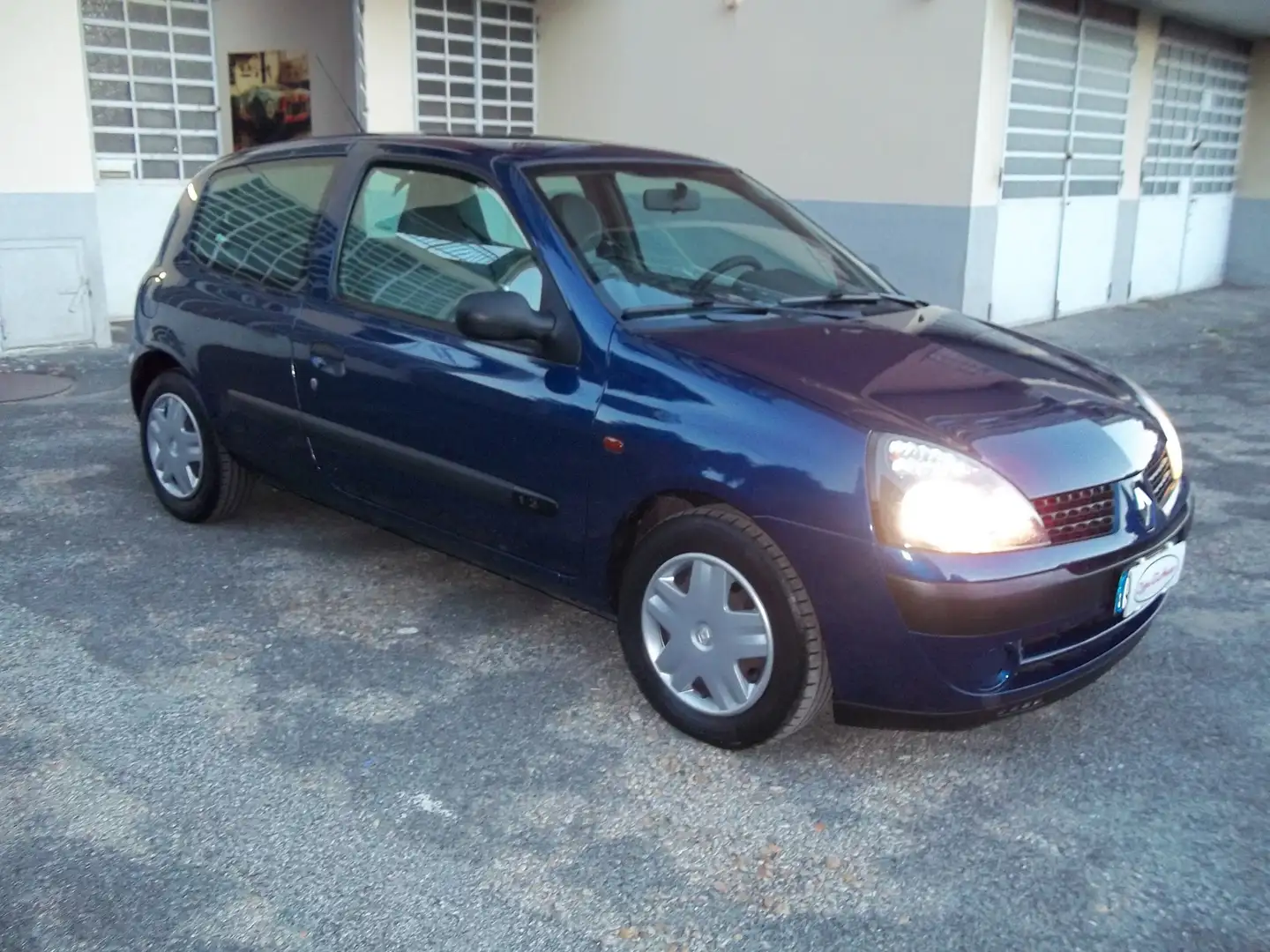 Renault Clio Authentique 1.2 8v 3p 126.300km ok neopatentati Blu/Azzurro - 2