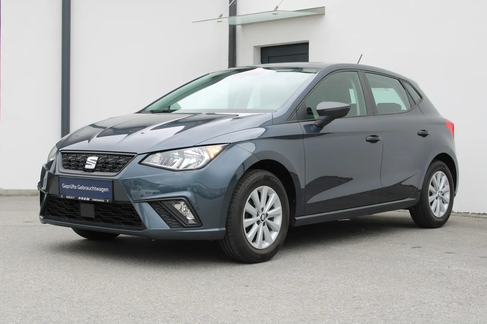 SEAT Ibiza Reference 1.0 mit perfekter Mehrausstattung! Grau - 2