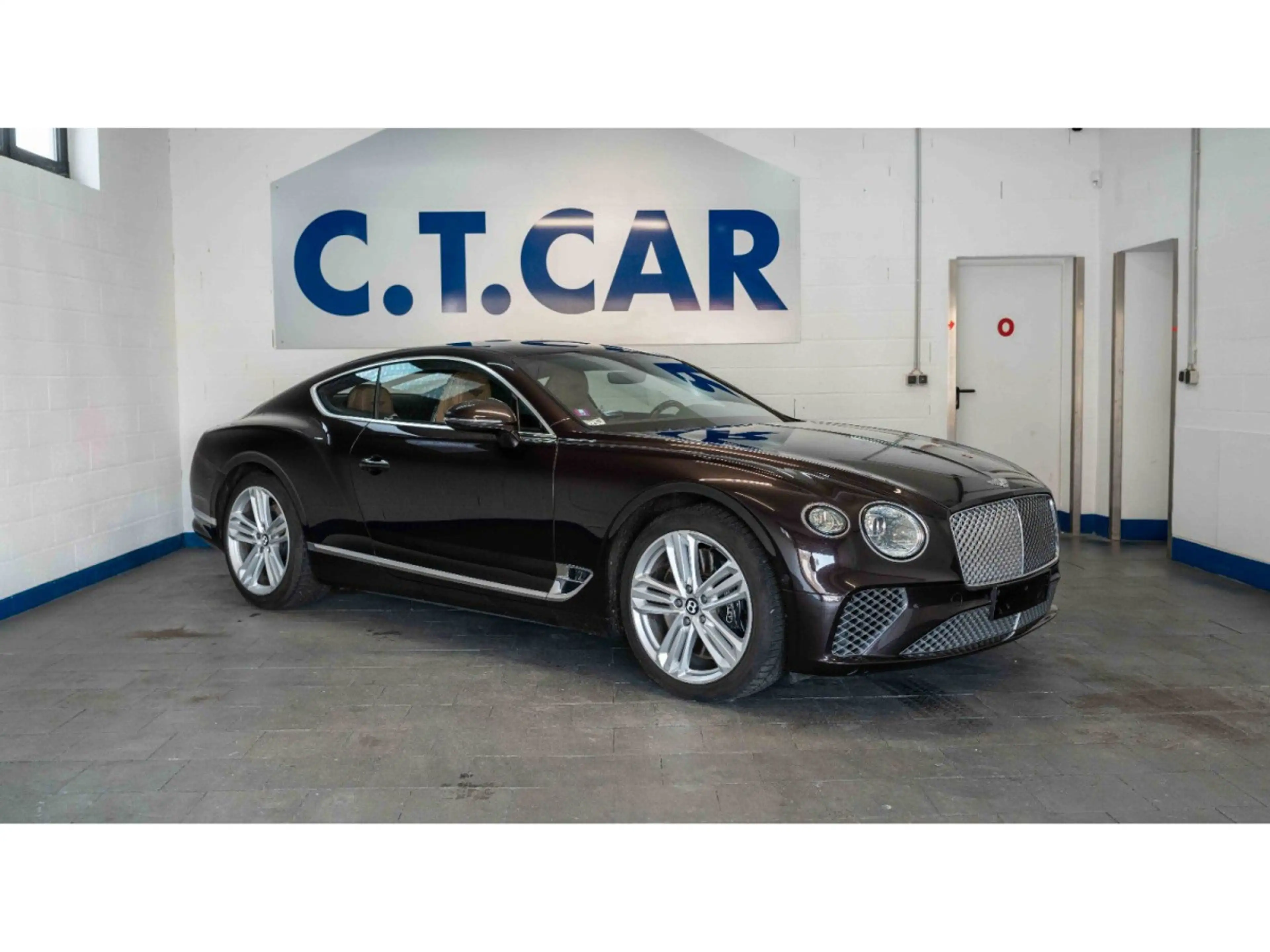 Bentley Continental GT 6.0 BiTurbo W12 4WD - New Model — photo 2