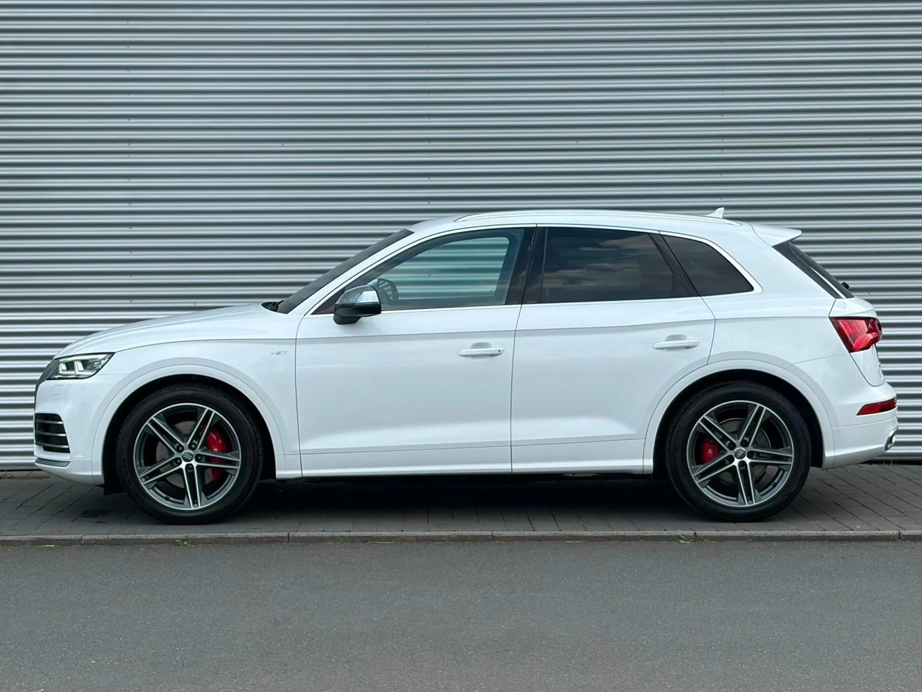 Audi SQ5 3.0 TFSI QUATTRO+AHK+LUFTFAHRWERK+MATRIX+ — photo 4