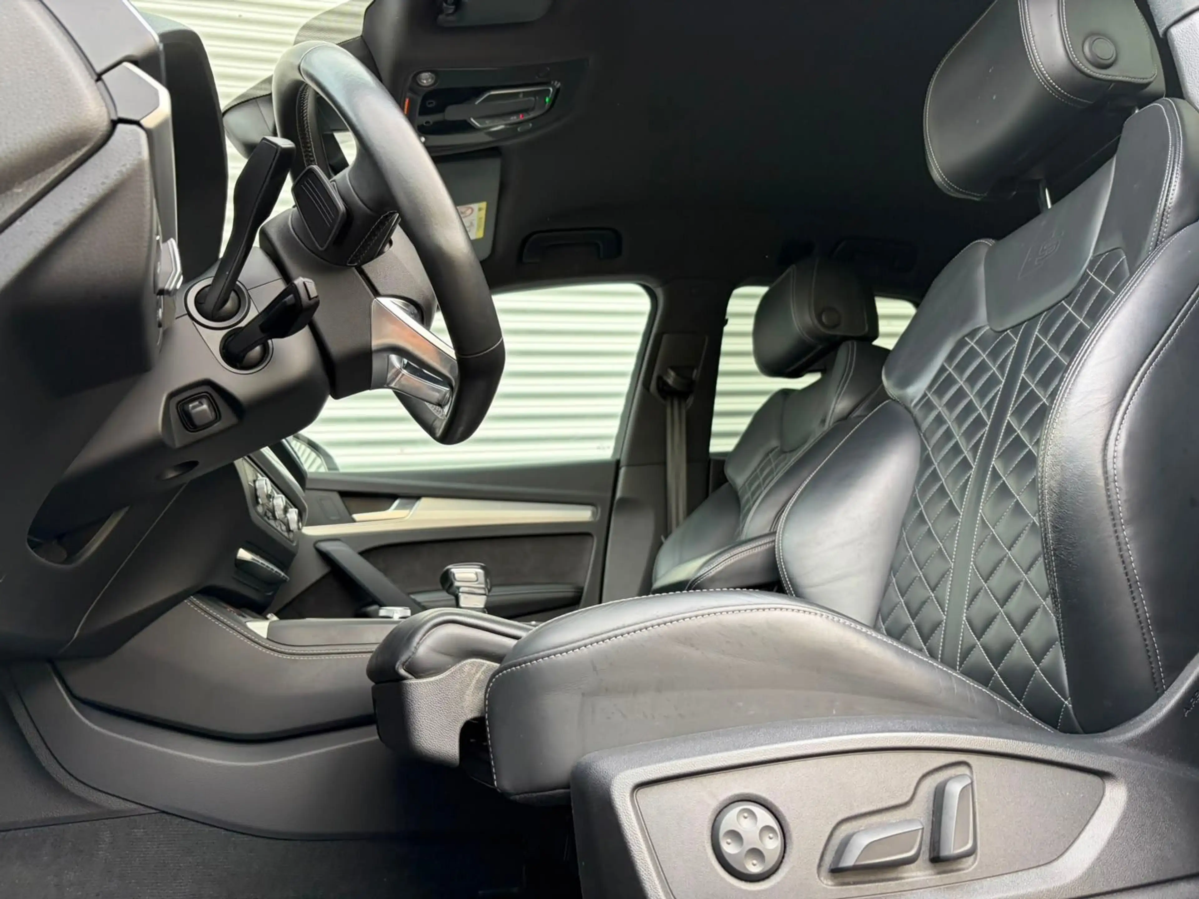 Audi SQ5 3.0 TFSI QUATTRO+AHK+LUFTFAHRWERK+MATRIX+ — photo 11