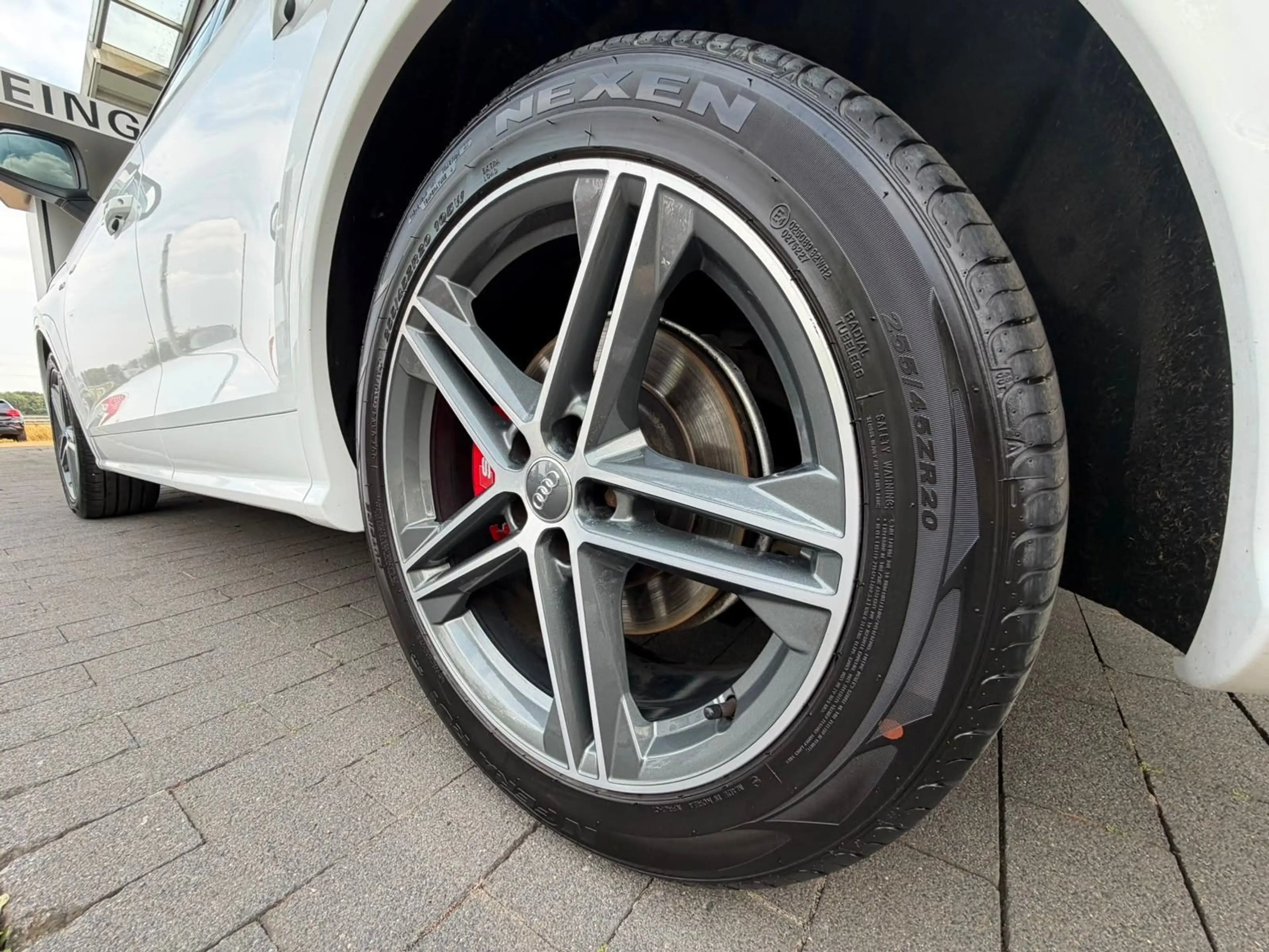 Audi SQ5 3.0 TFSI QUATTRO+AHK+LUFTFAHRWERK+MATRIX+ — photo 9