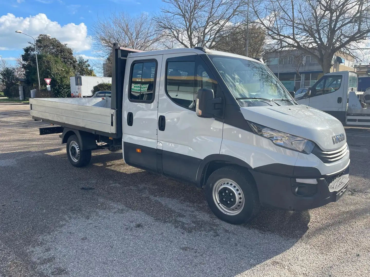 Iveco Daily 35S14 DOPPIA CABINA 7 POSTI Blanc - 1