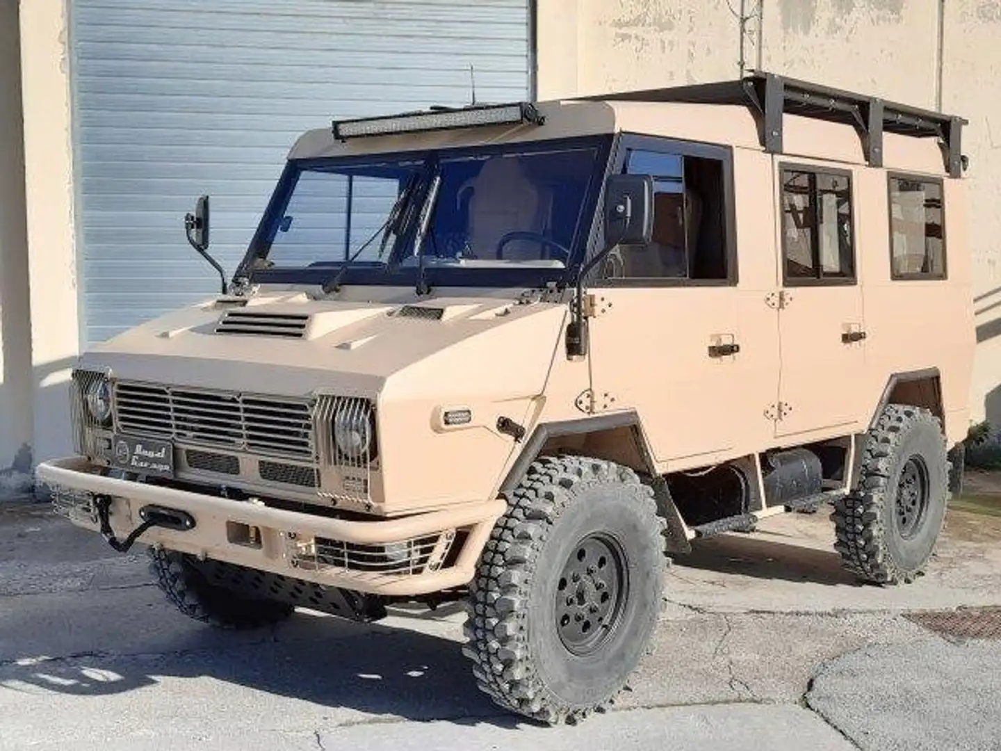 Iveco Daily VM 90 2.8TDI 4X4 HARD TOP 9POSTI + CARRELLO Beige - 1