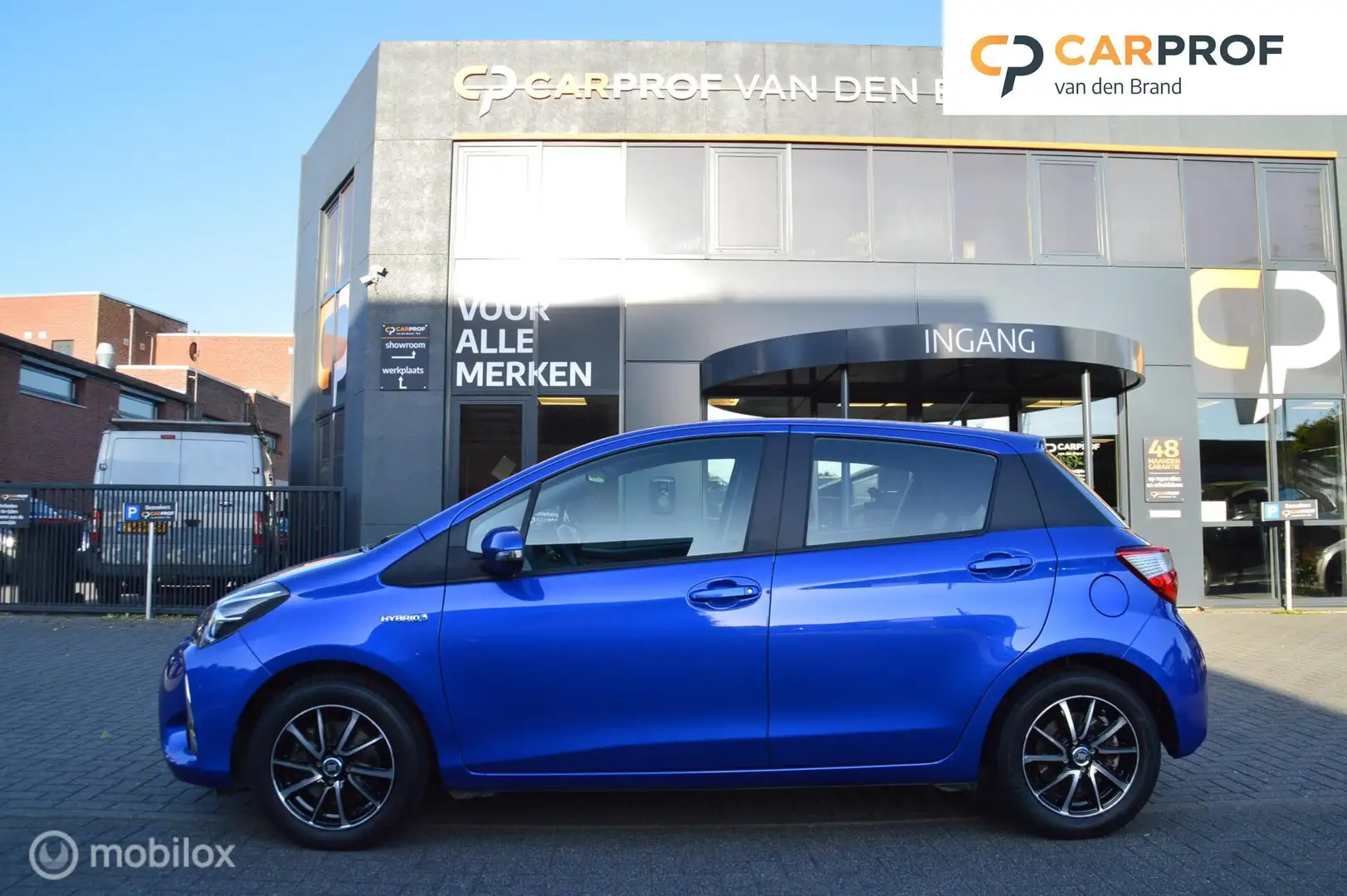 Toyota Yaris 1.5 Hybrid Dynamic BOVAG GARANTIE Blauw - 2