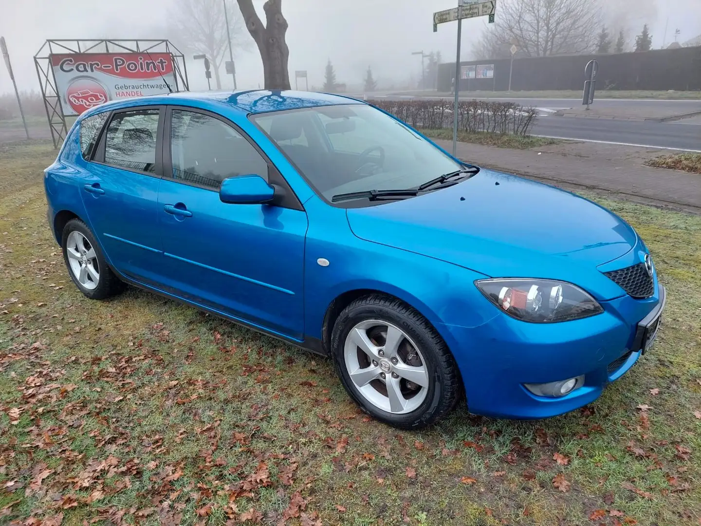 Mazda 3 Lim. 1.6 Sport Active Blau - 2