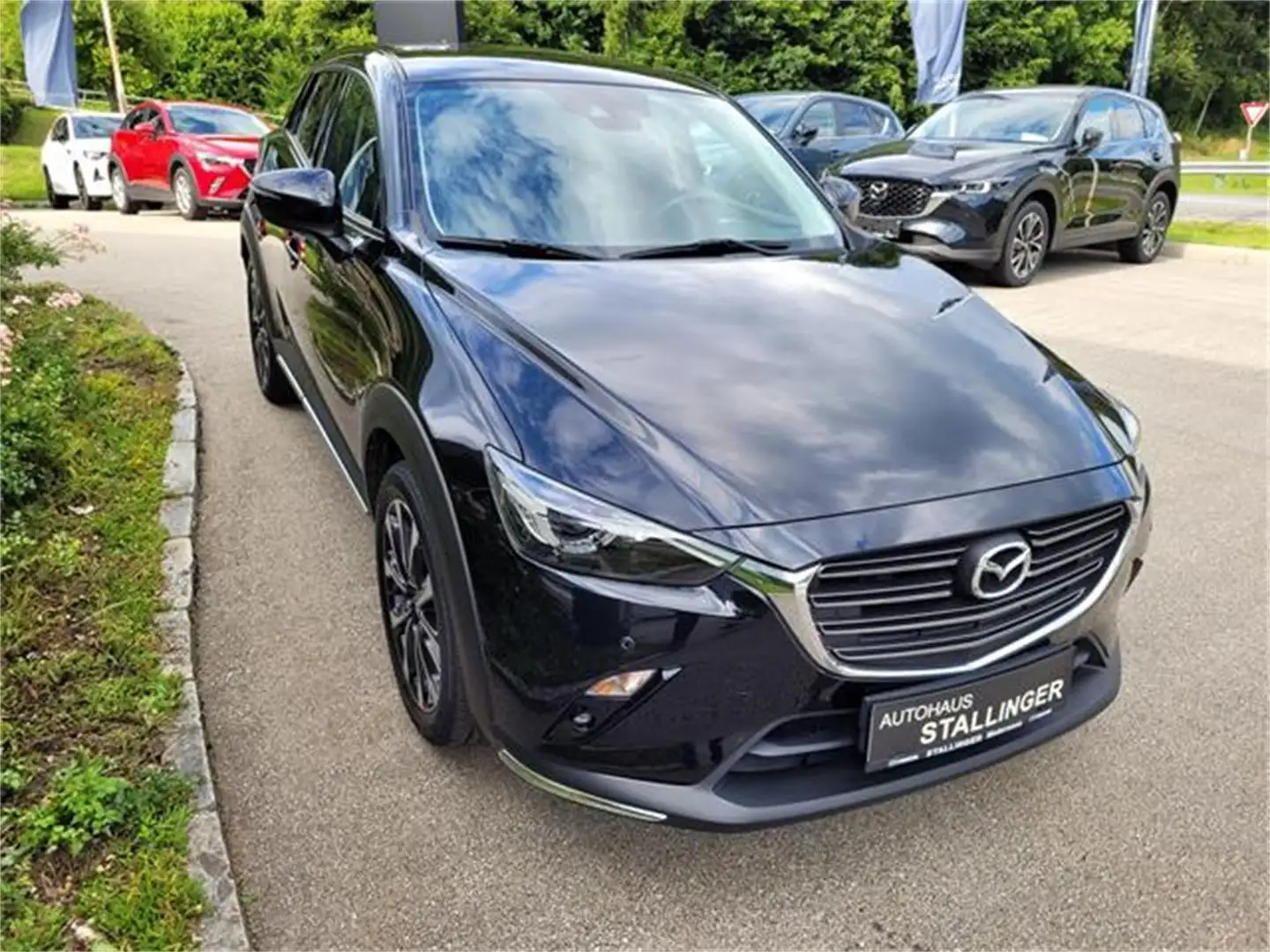 Mazda CX-3 G121 Revolution Schwarz - 2
