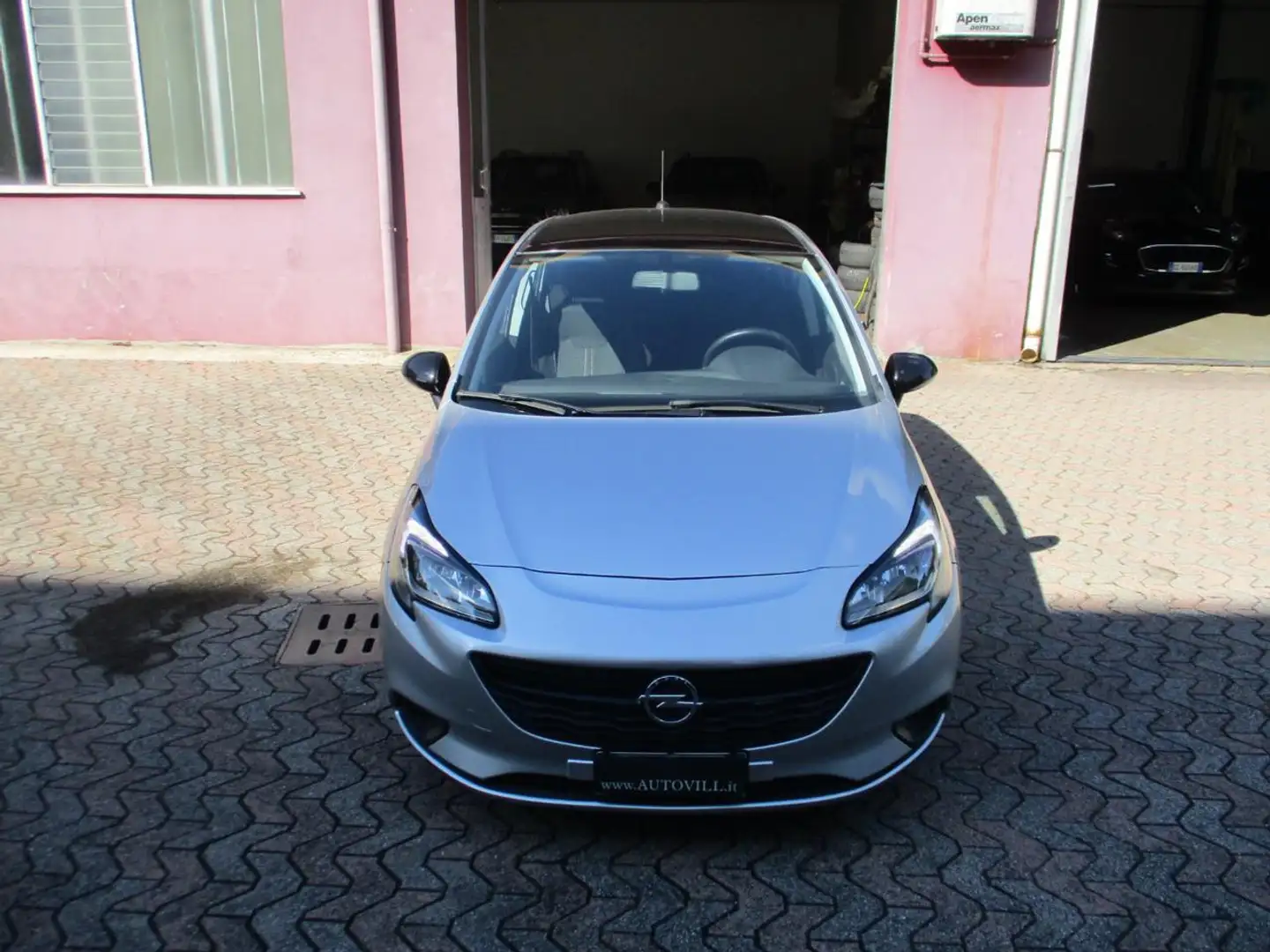 Opel Corsa 1.2 5 porte Black Edition Zilver - 2
