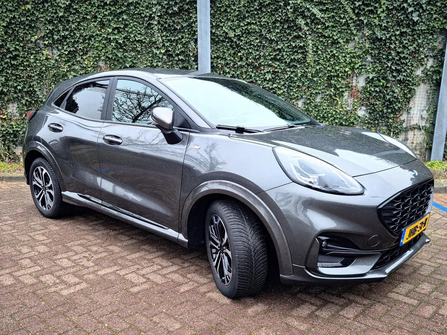 Ford Puma 1.0 EcoBoost Hybrid ST-Line Grau - 1