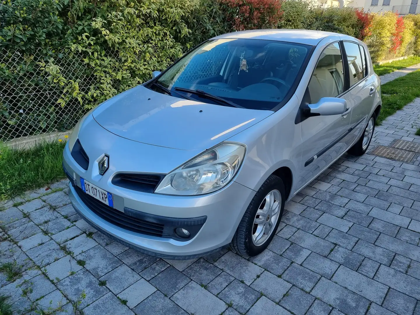 Renault Clio Clio III 2005 5p 1.2 16v Rip Curl Argento - 1