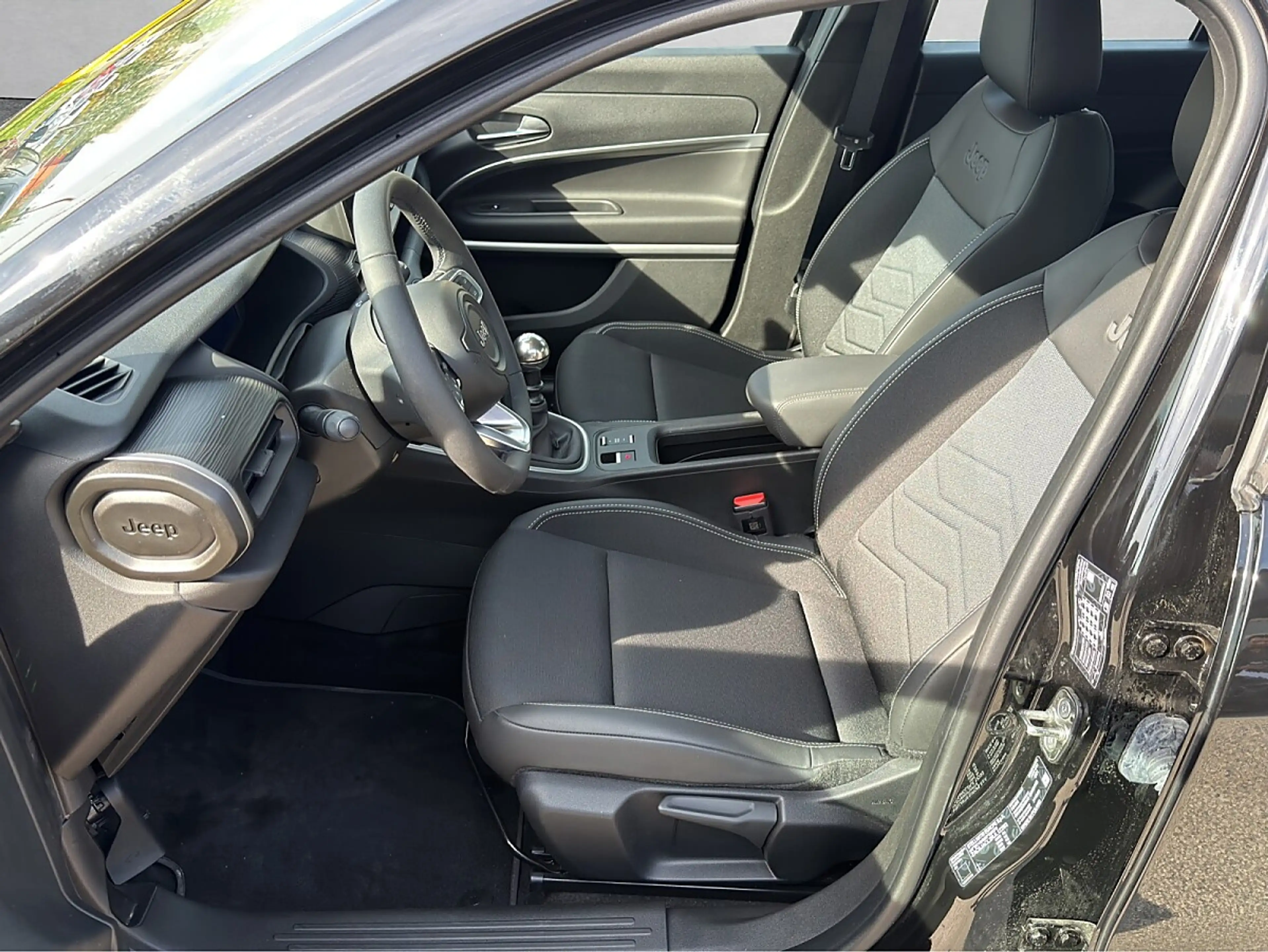 Jeep Avenger 1.2 GSE T3 Altitude — photo 9