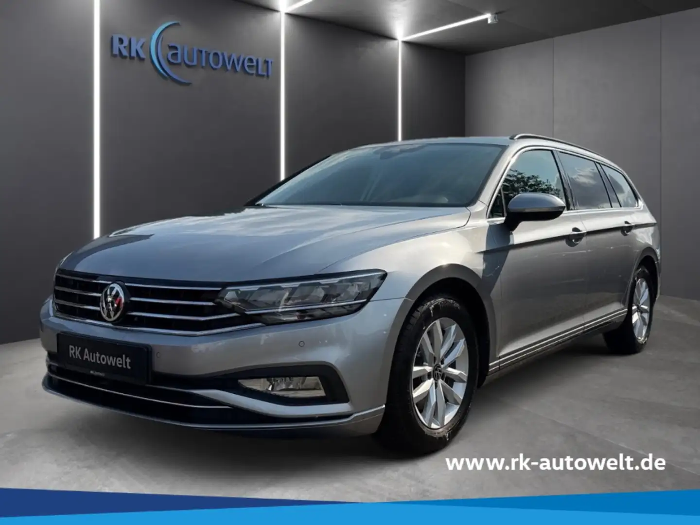 Volkswagen Passat Variant Business 1.5 TSI DSG LED Navi AHK Climatronic Argent - 1