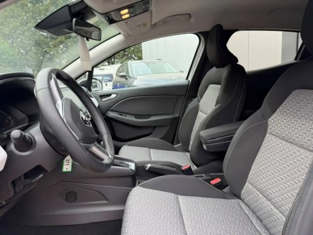 Renault Clio 5 E-TECH Full Hybrid 145 Techno 6