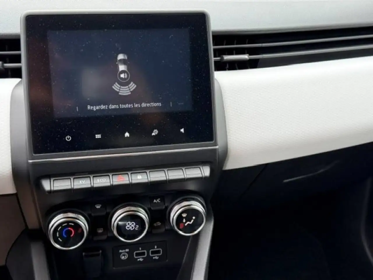 Renault Clio 5 E-TECH Full Hybrid 145 Techno 11