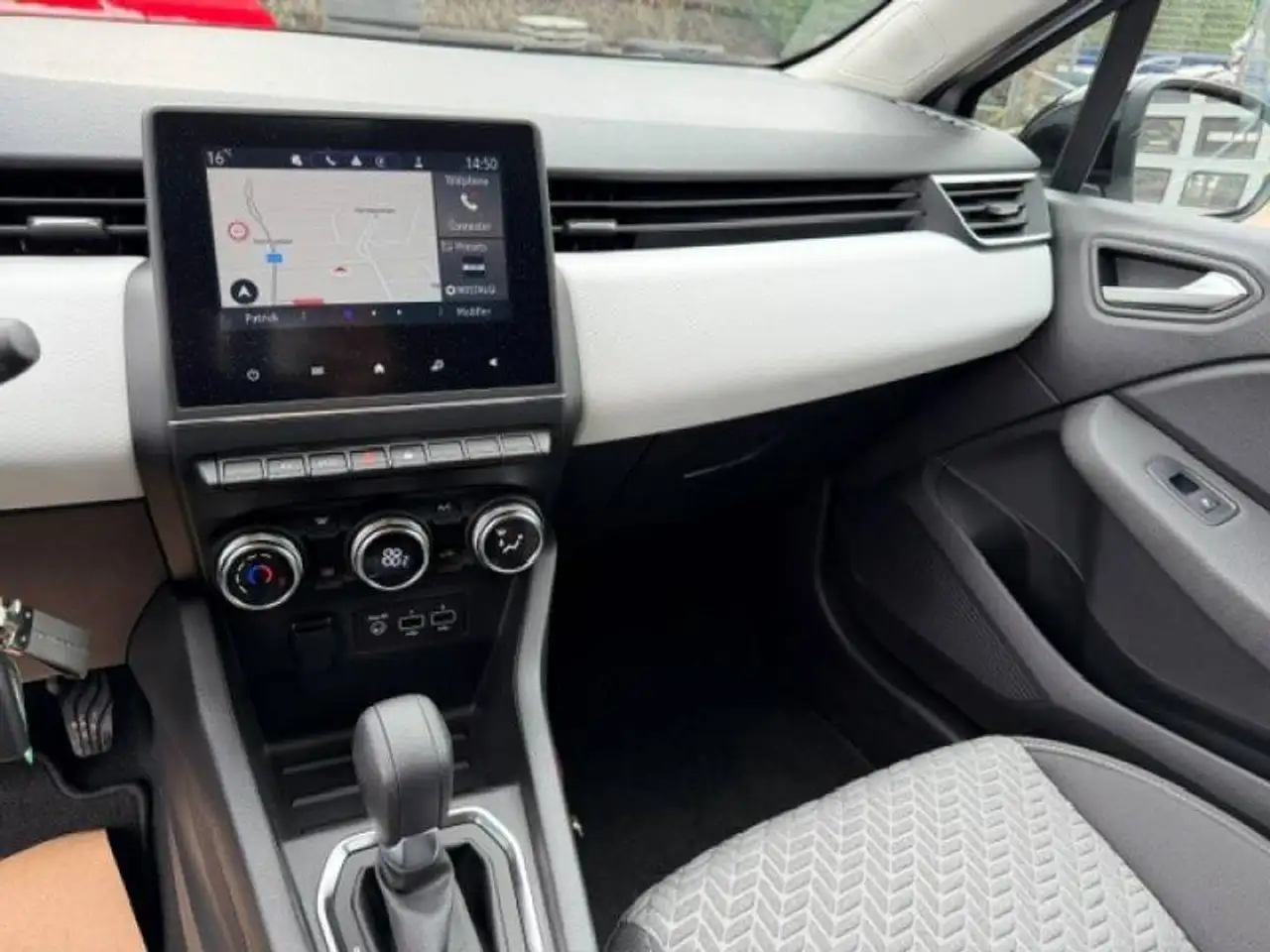 Renault Clio 5 E-TECH Full Hybrid 145 Techno 8