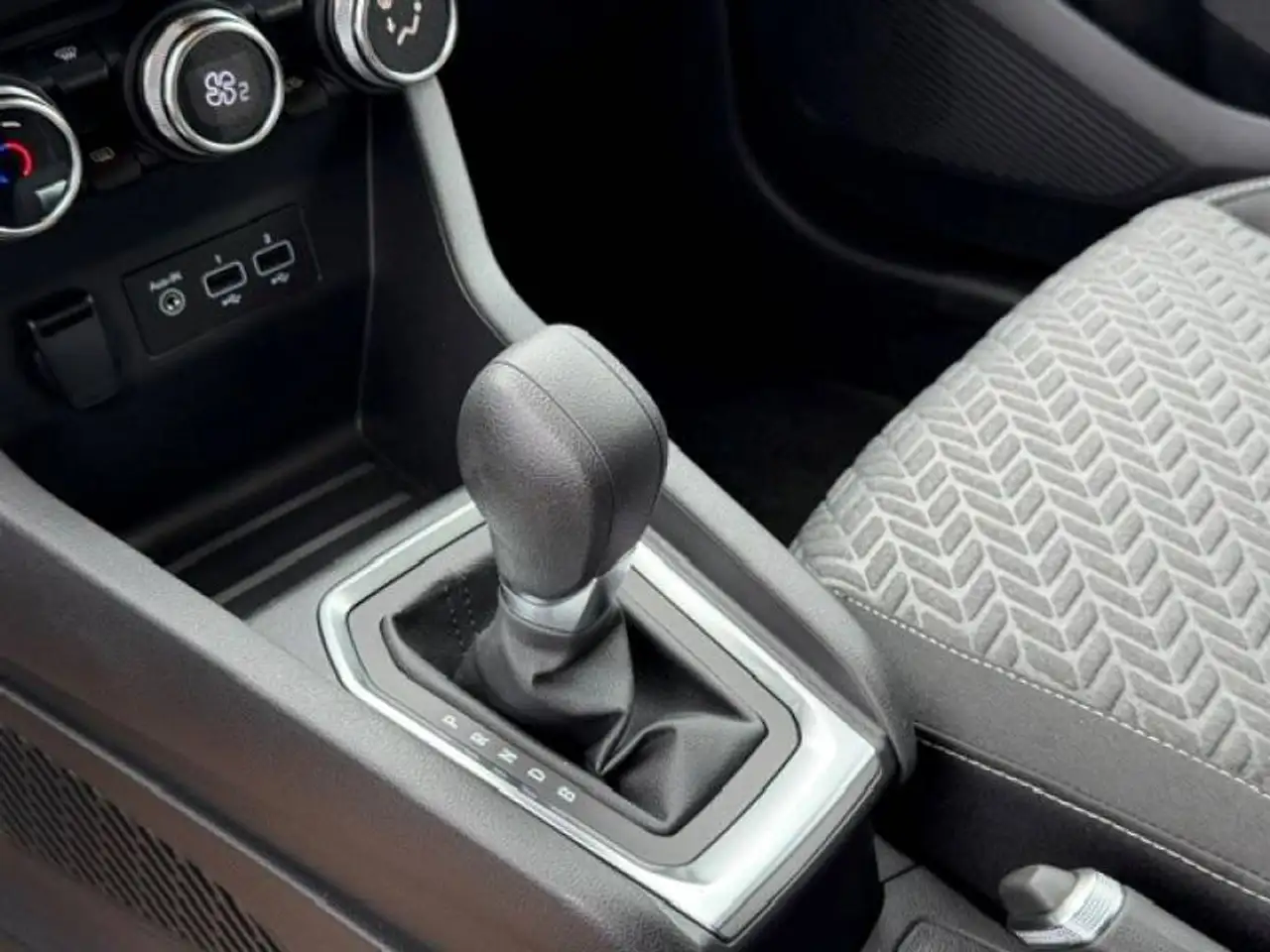 Renault Clio 5 E-TECH Full Hybrid 145 Techno 14